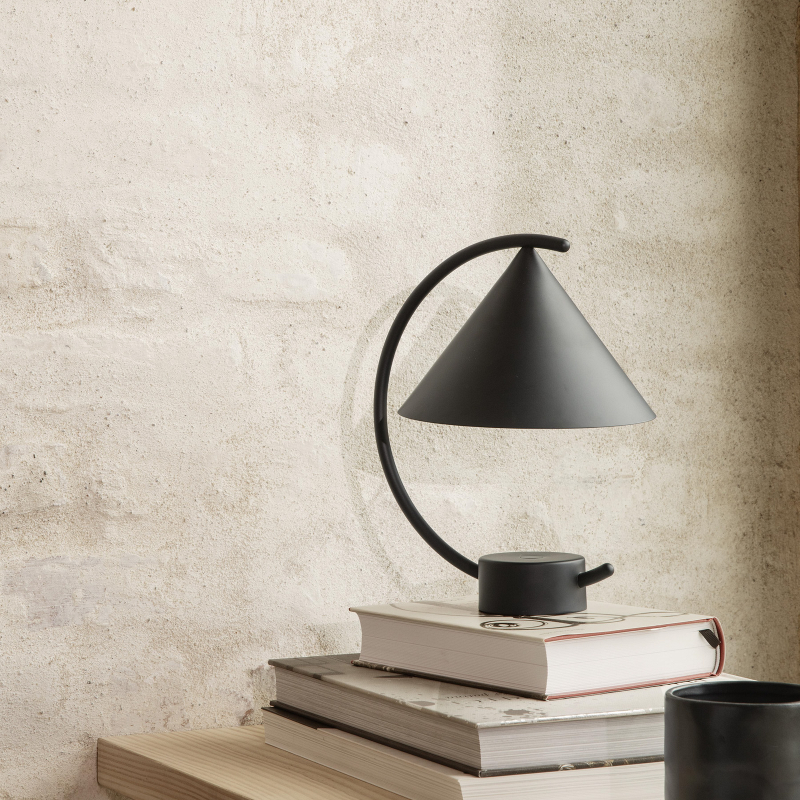 ferm LIVING LED rechargeable table lamp Meridian, black, dimmable