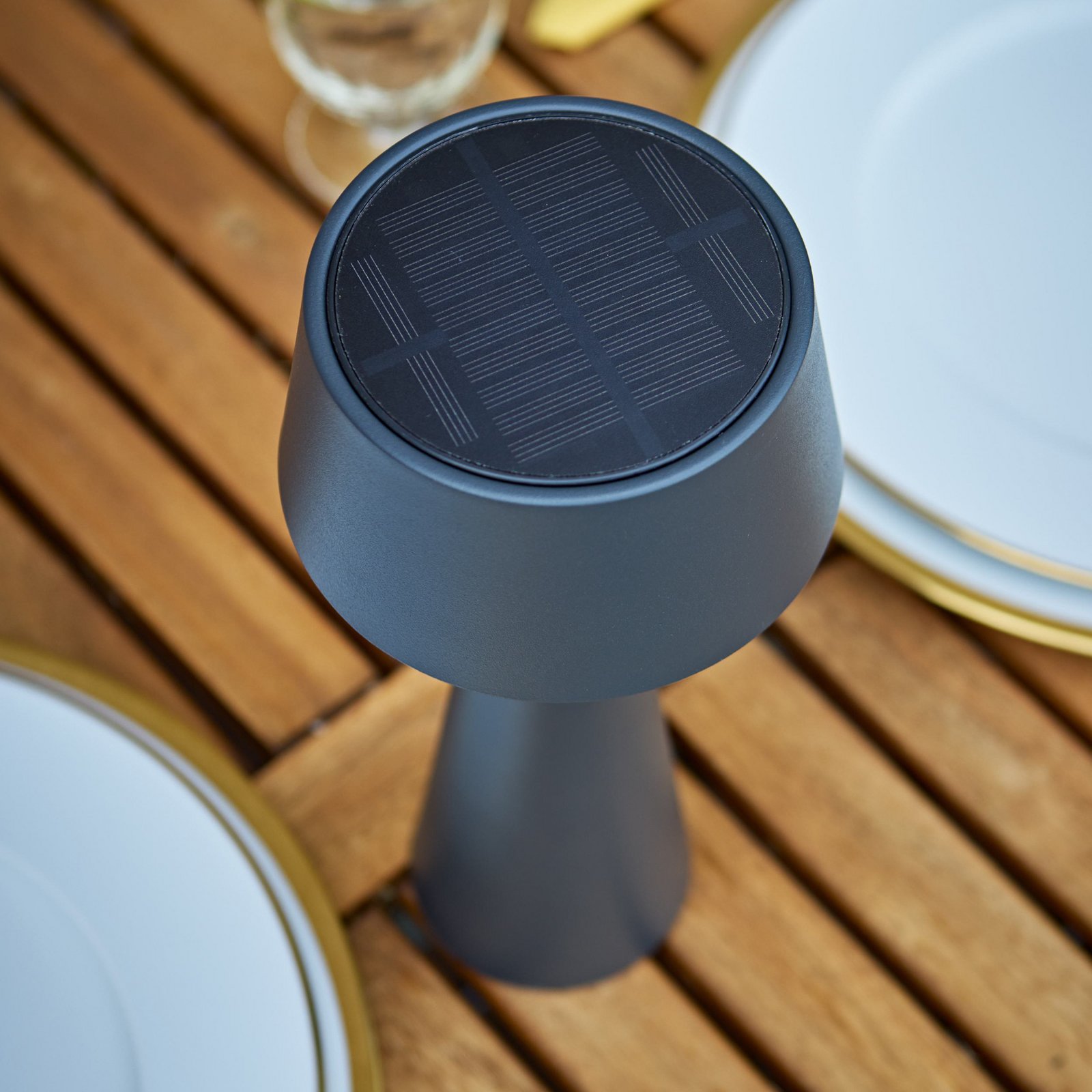 Lampa stołowa LED Solino, grafitowa, zasilanie słoneczne/USB, 26 cm IP44