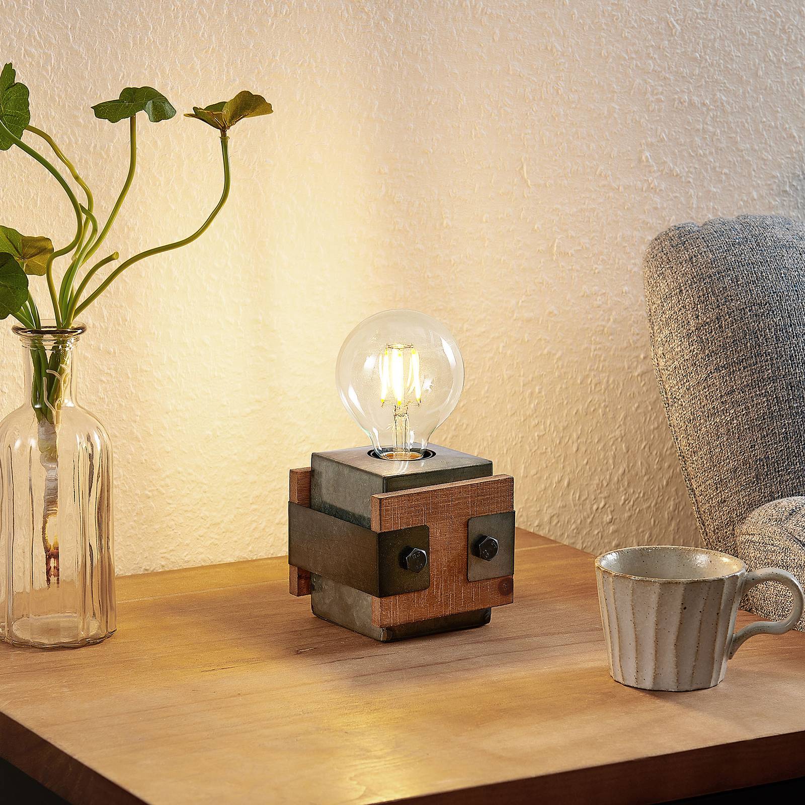 Lindby Nilaska table lamp, 1-bulb, for Living / Dining Room, metal, wood, E27, 40 W, energy efficiency: A++, L: 10 cm, W: 10 cm, H: 10 cm