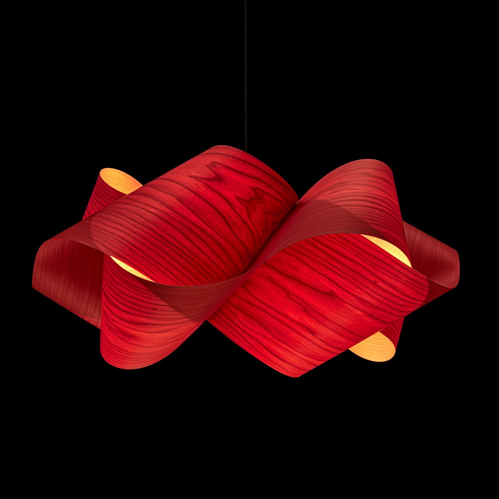 LZF Obesek Swirl, kabel črne barve Ø 54cm rdeča