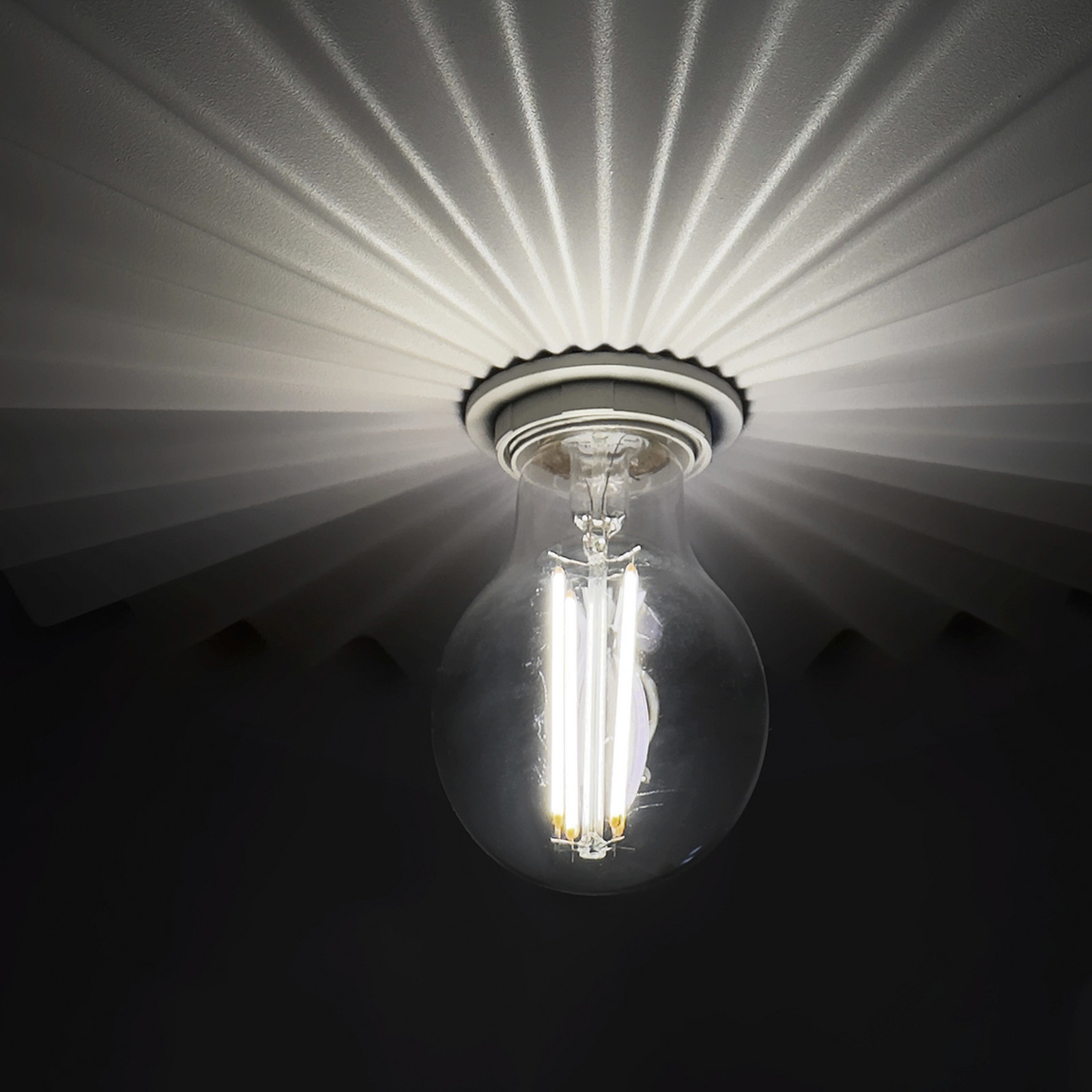 Linea Light Lampă suspendată Doge_P albă metal Ø 39 cm E27 - Camera de zi / sufragerie - Modern - Aluminiu