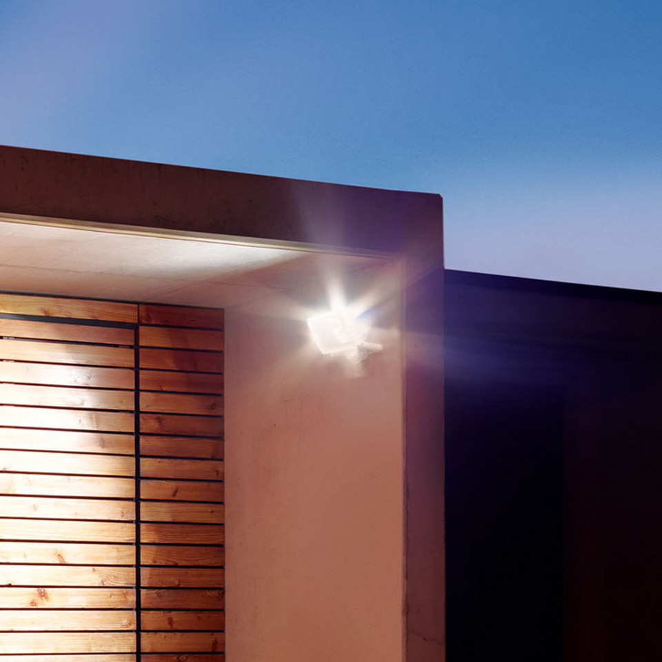 Steinel LS 300 S utomhus LED-spot med sensor, svart från Steinel