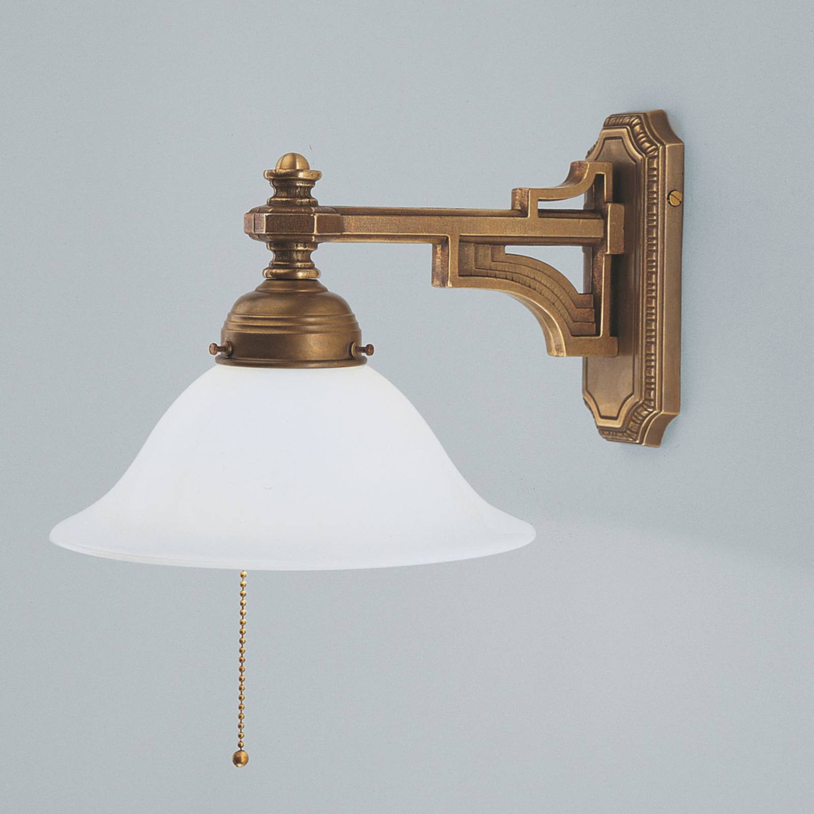 Berliner Messinglampen Gustave vägglampa tillverkad av mässing