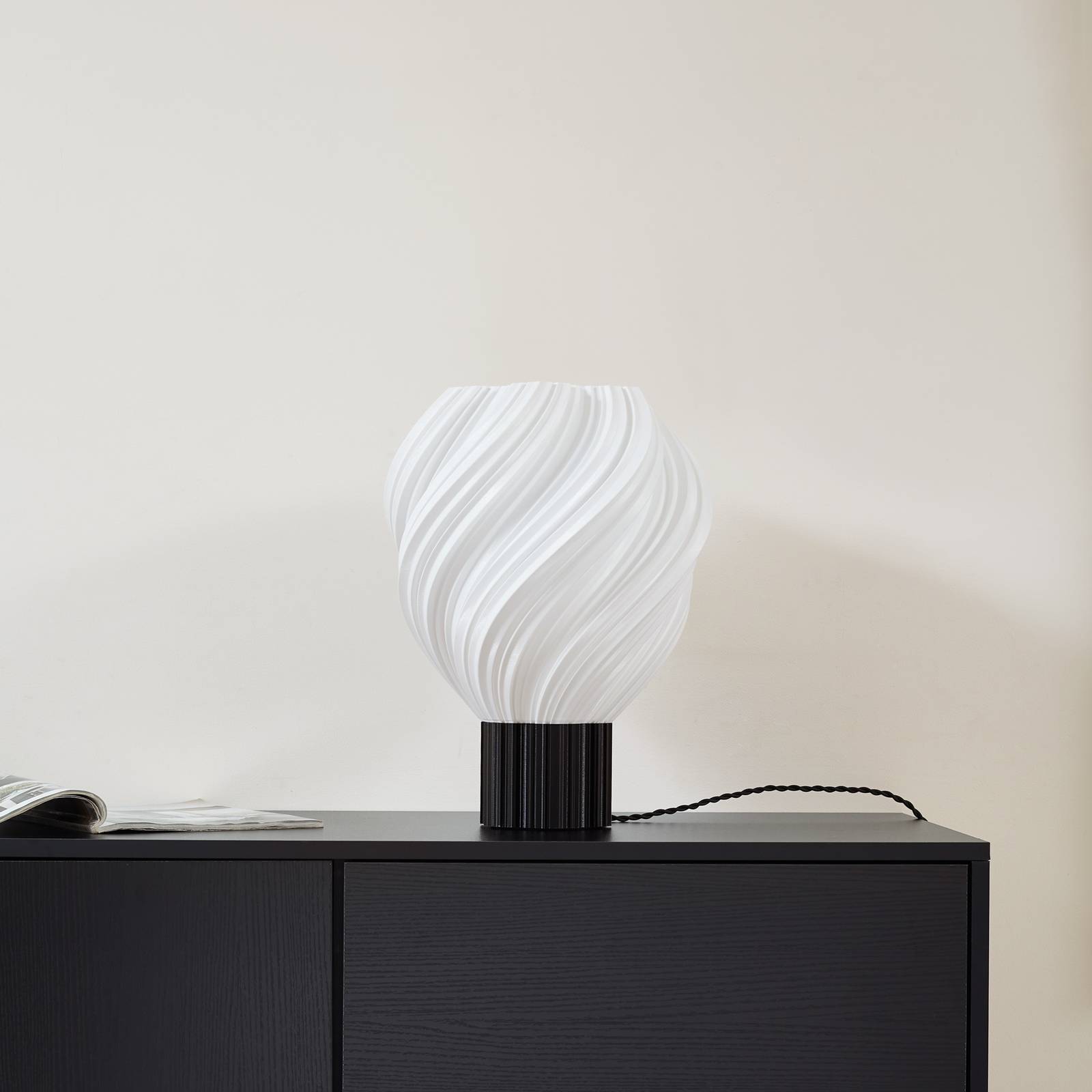 Lampa stołowa Lindby Nuvia, wysokość 39,1 cm, biała, druk 3D