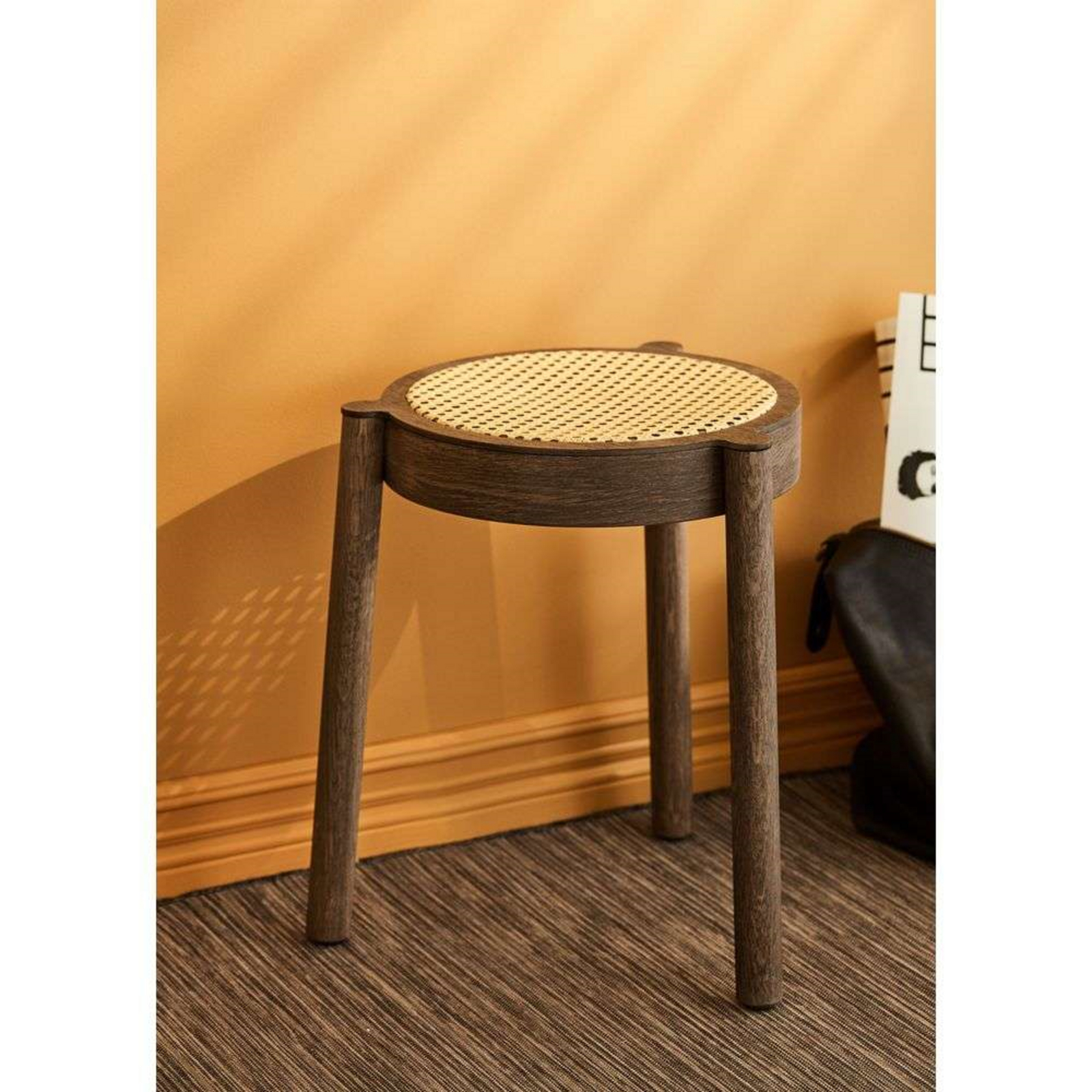 Pal Stool Smoked Oak/Light Mesh - Northern