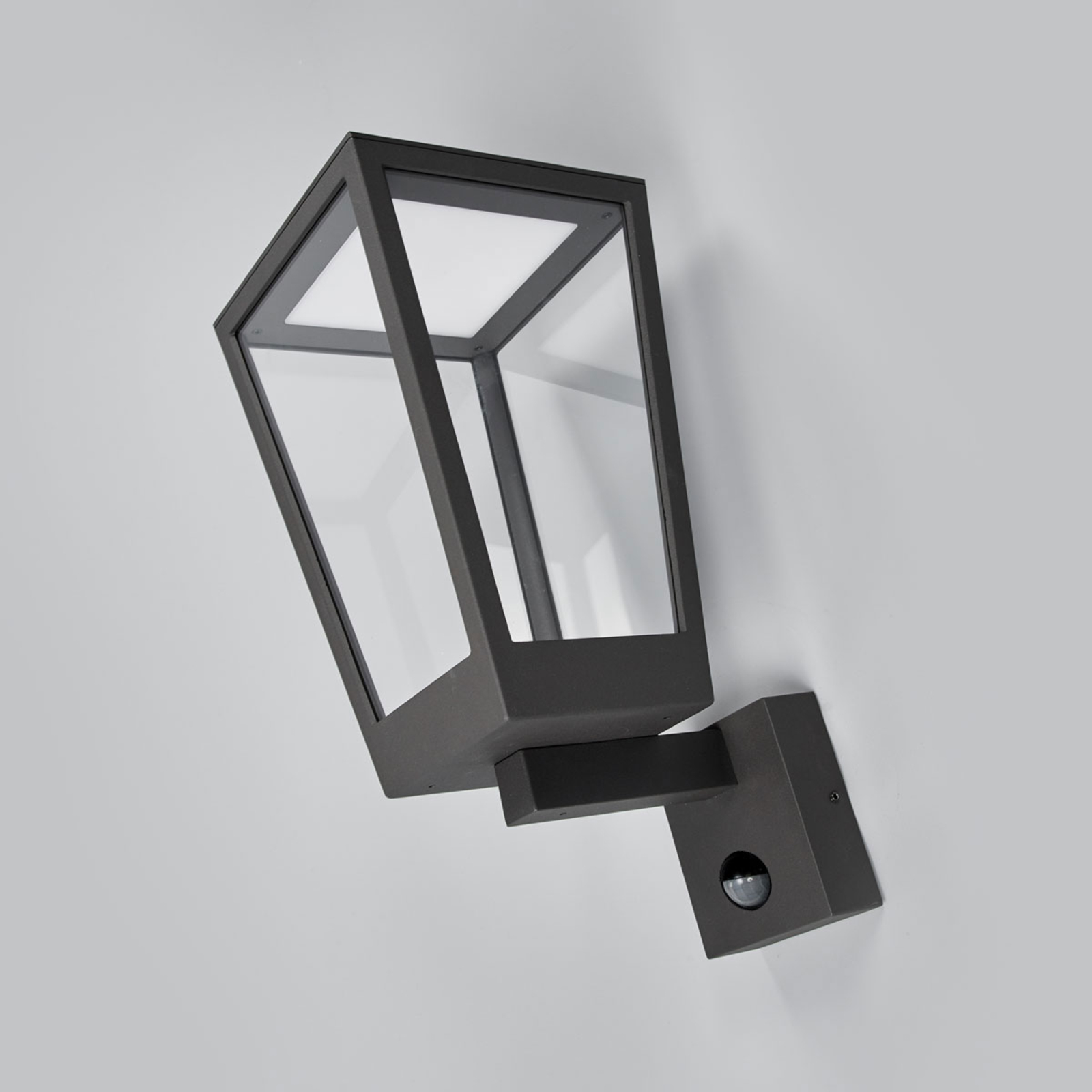 Chaja - Bewegungmelder-Wandlampe, Laternenform