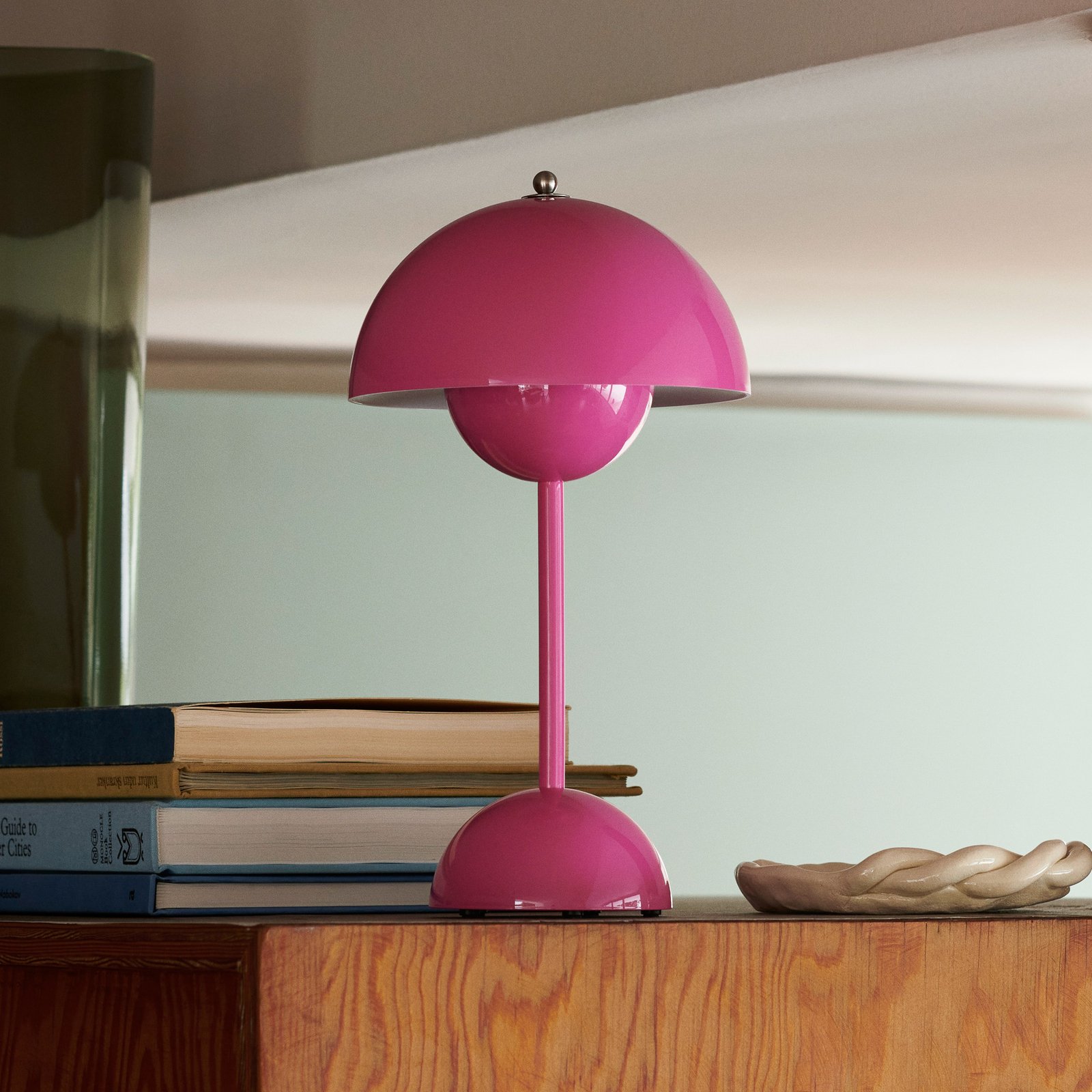 &Tradition LED-ladattava pöytävalaisin Flowerpot VP9, vaaleanpunainen
