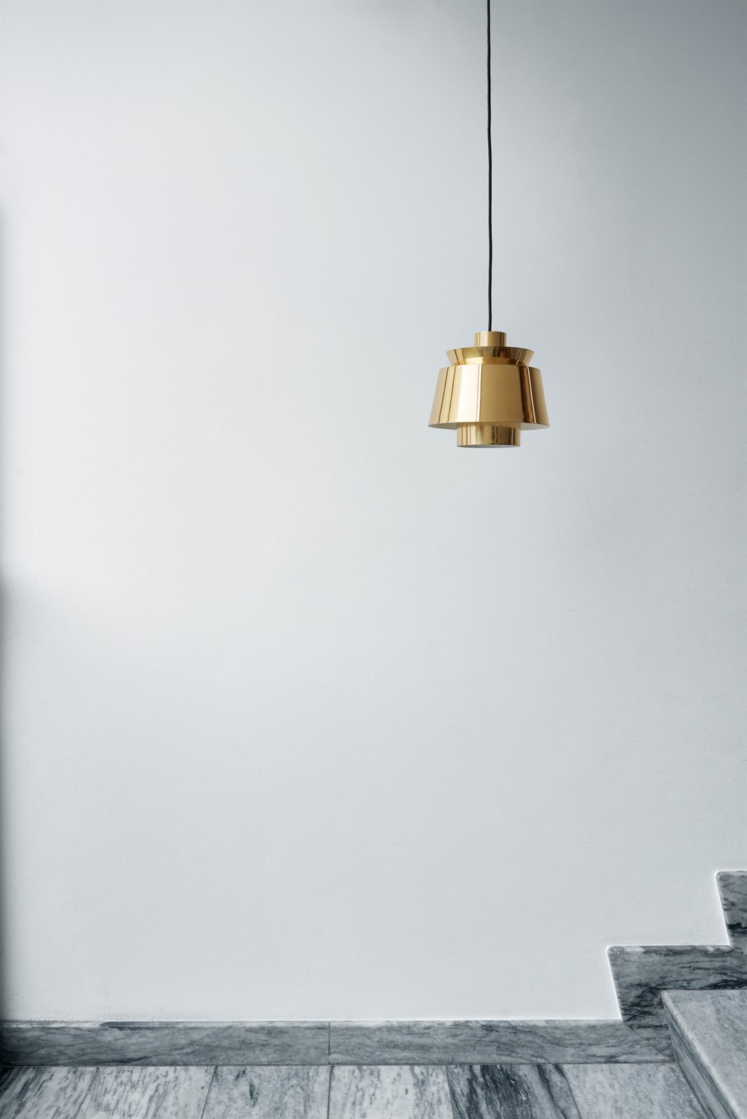 Utzon JU1 Taklampa Brass - &Tradition