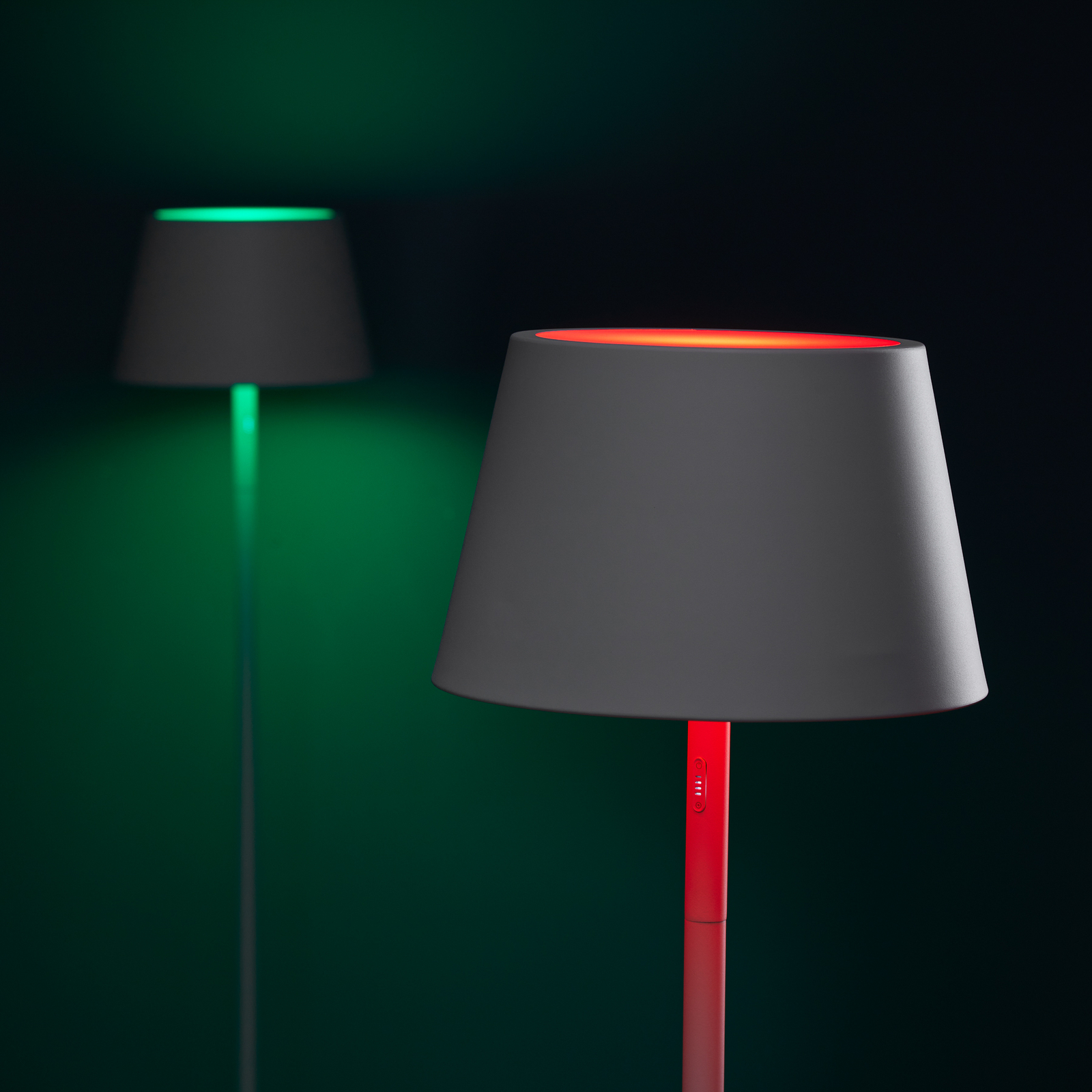 LOOM DESIGN LED genopladelig gulvlampe Modi, CCT, RGB, hvid