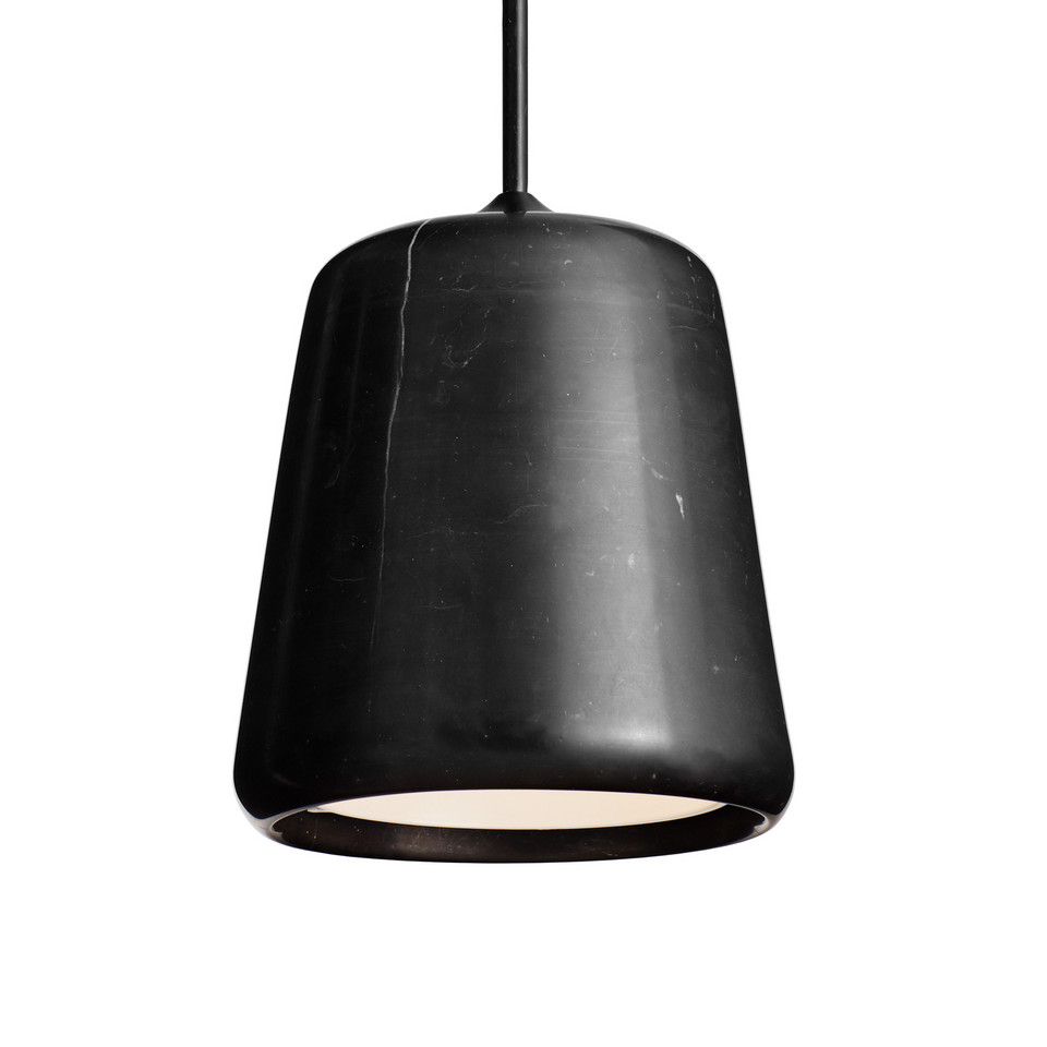 New Works Material Taklampa Black Marble, svart från New Works
