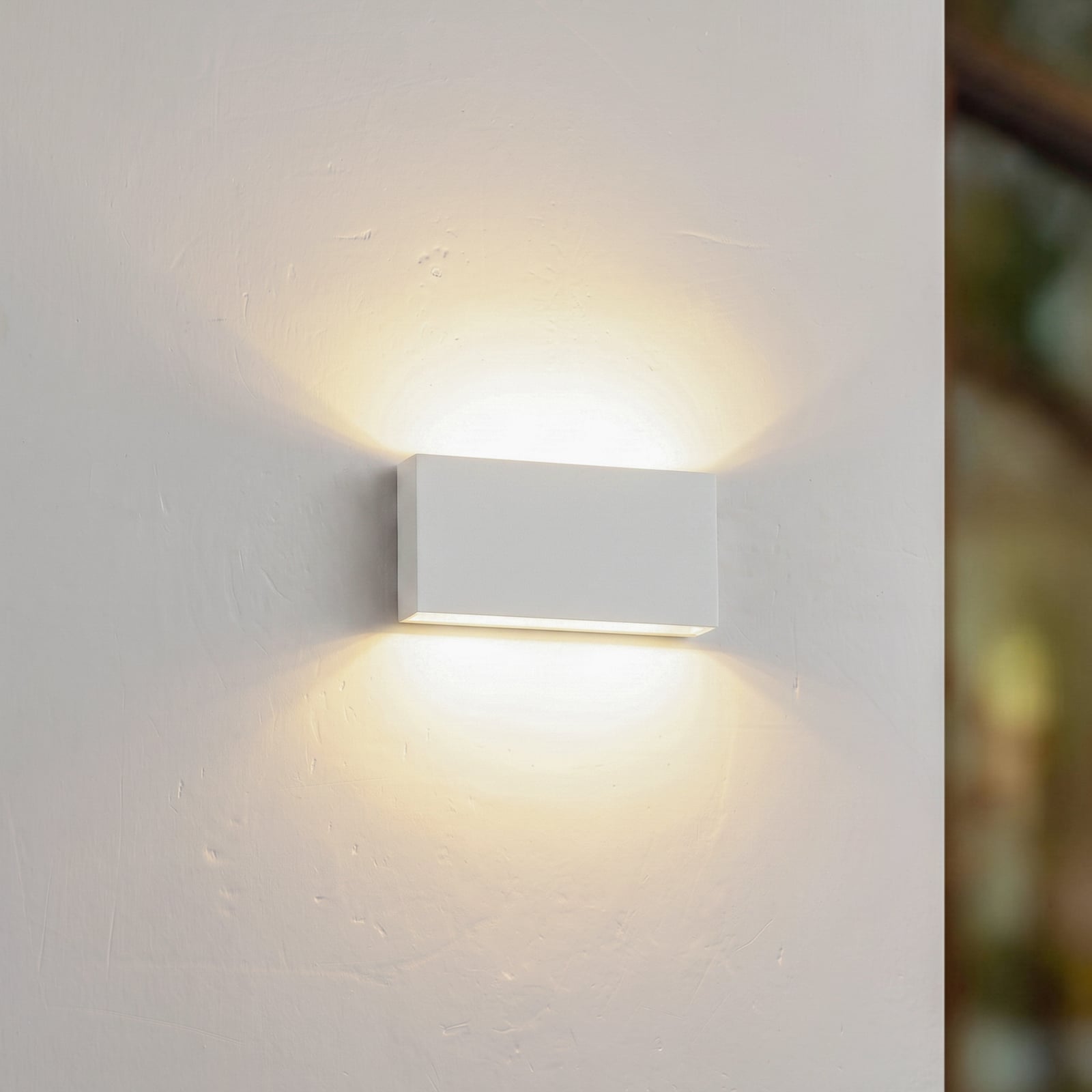 Jarte LED-ulkoseinävalaisin, 20 cm, valkoinen, IP65 – Lucande