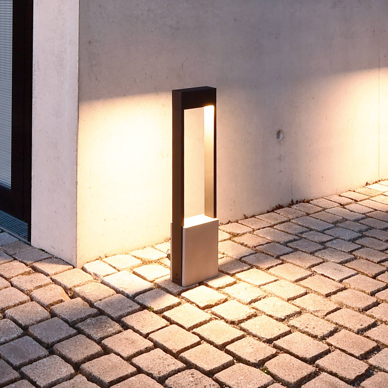 Lampione LED Chertan, cemento, altezza 100 cm