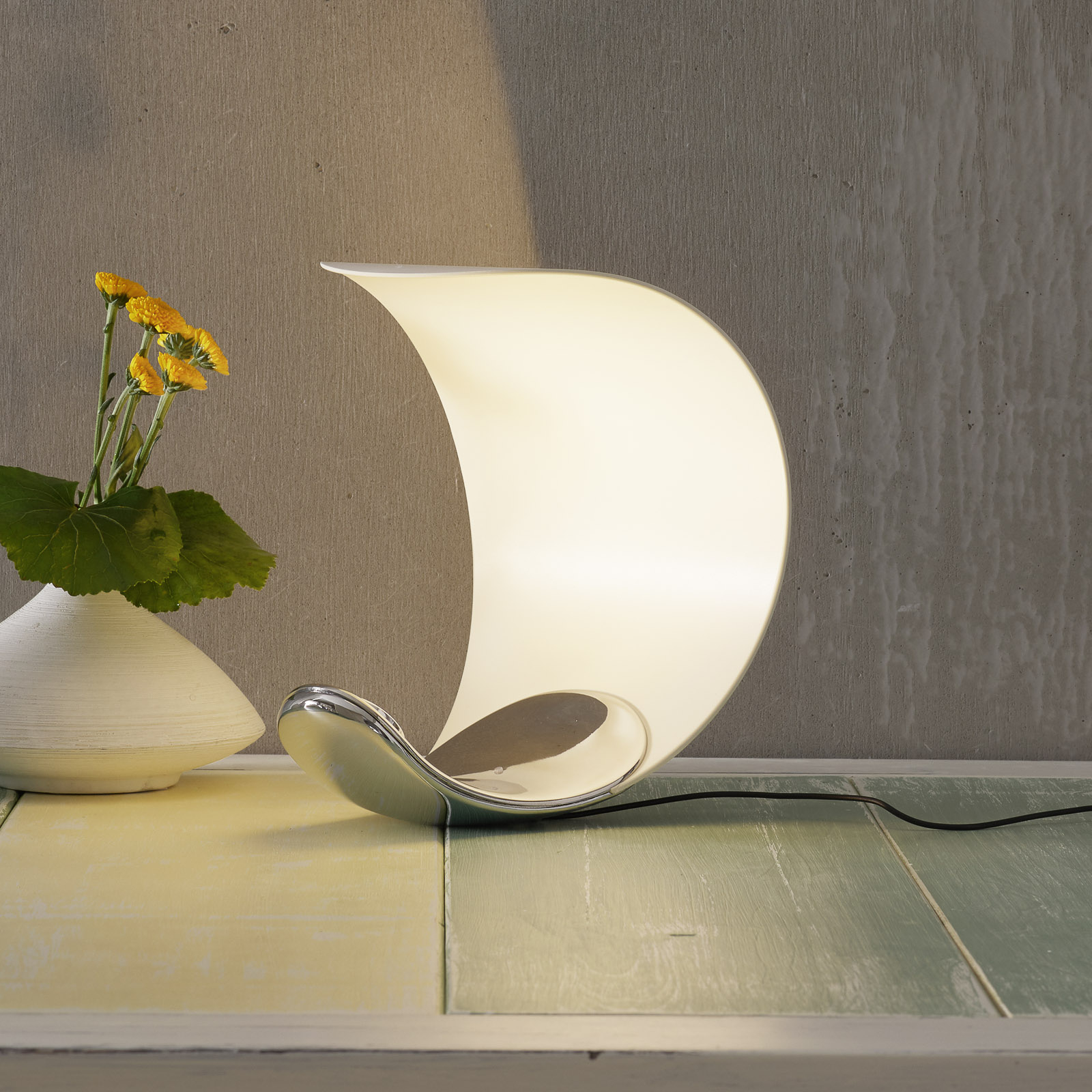 Lámpara de mesa de diseño Curl blanco/espejo