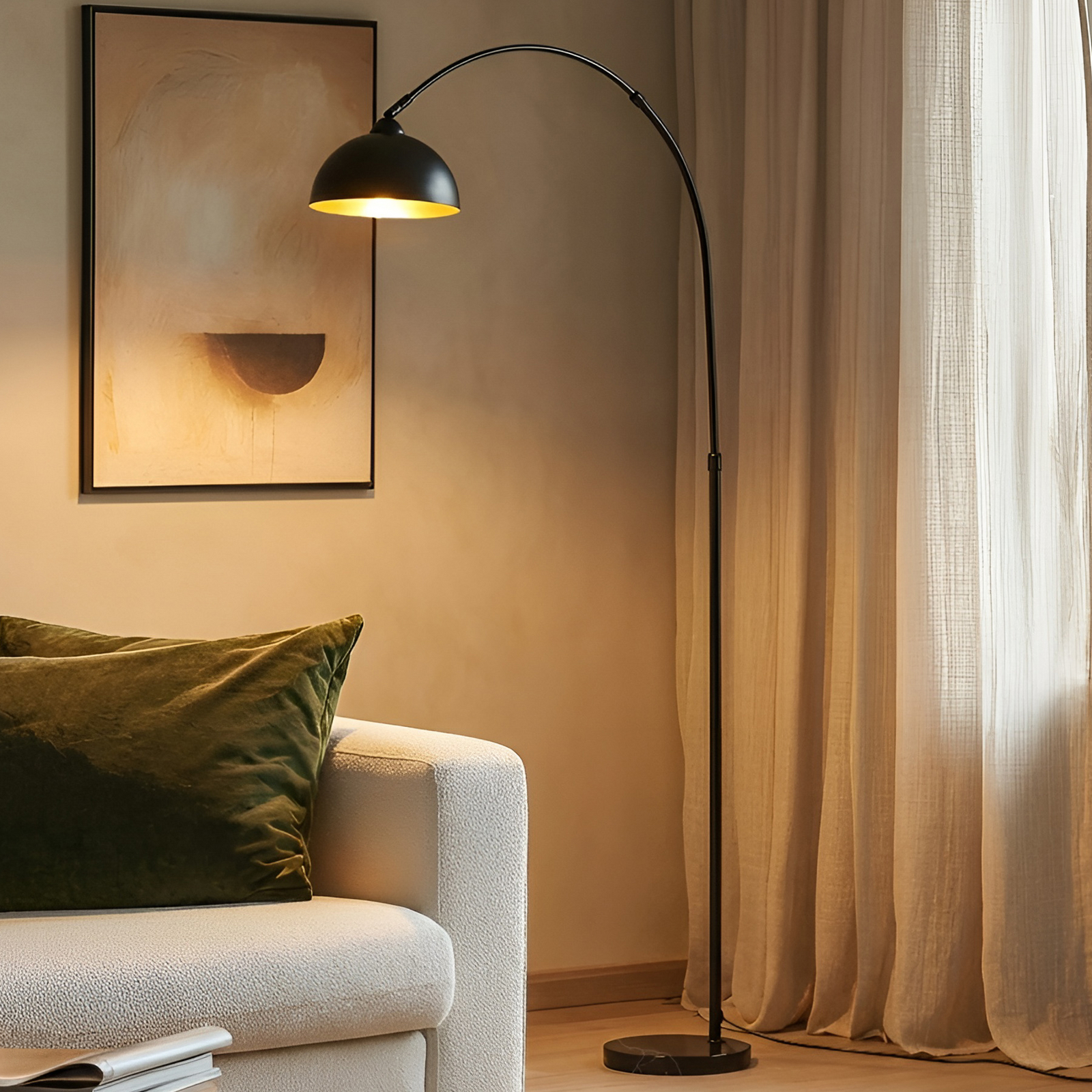 Lindby Tonka floor lamp, black/gold, metal, Ø 25 cm Lindby Tonka floor lamp, black/gold, metal, Ø 25 cm