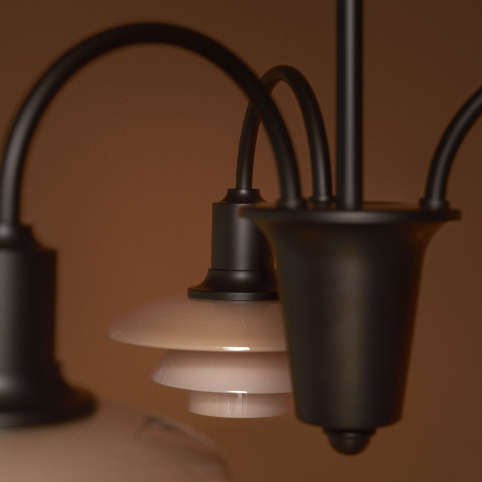 Louis Poulsen Lustre PH 1/1, laiton bruni, à 3 lampes. Louis Poulsen Lustre PH 1/1, laiton bruni, à 3 lampes.