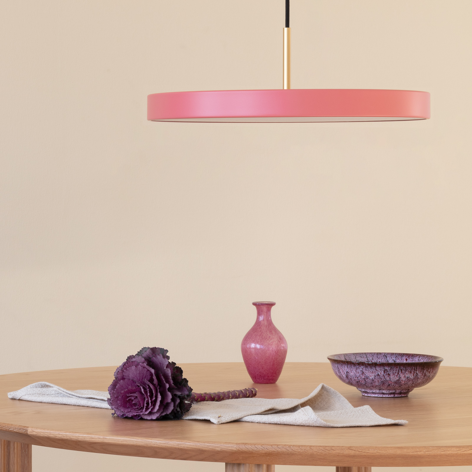 UMAGE Asteria medium lampa wisząca mosiądz różowa