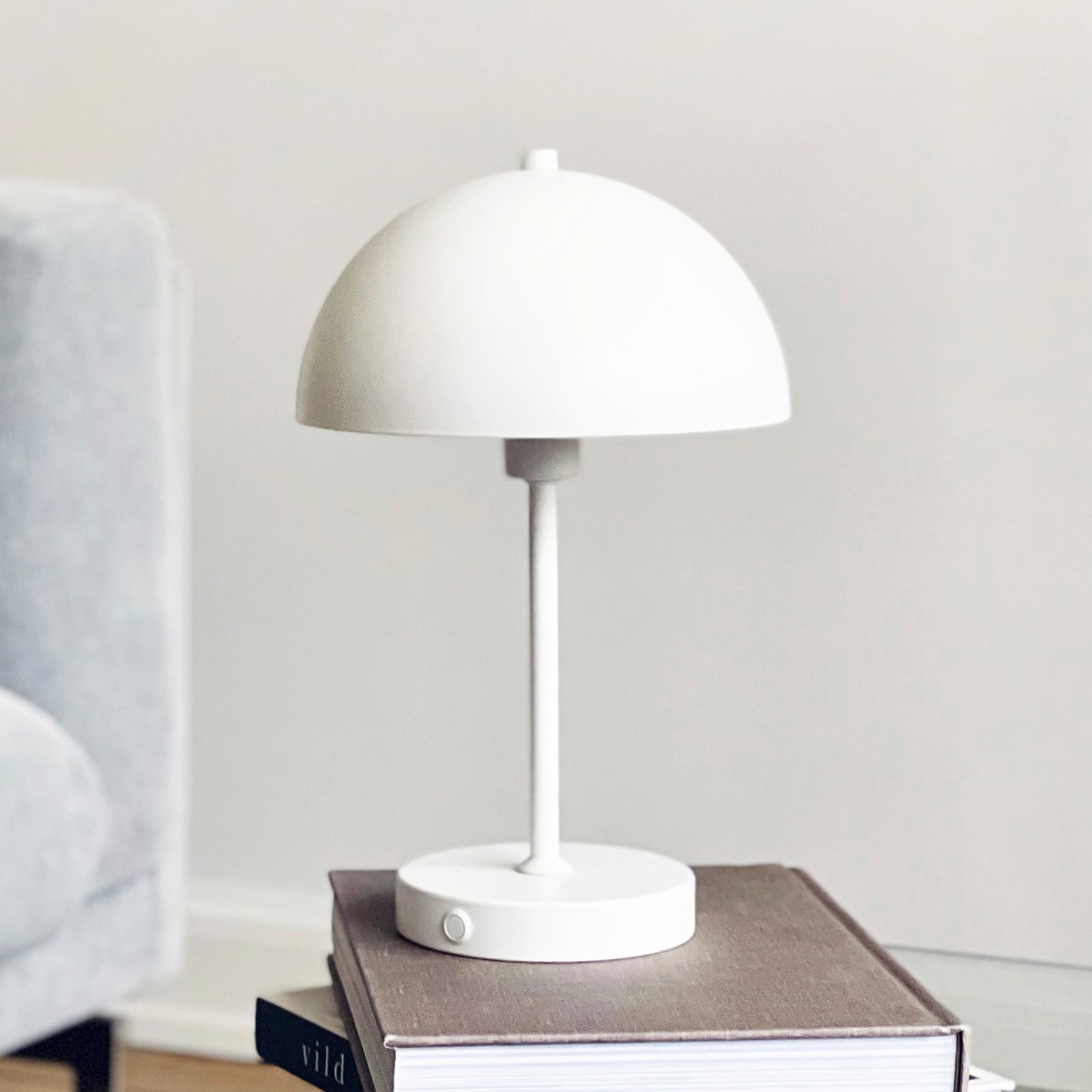 Stockholm LED-bordlampe med batteri, hvit - Dyberg Larsen