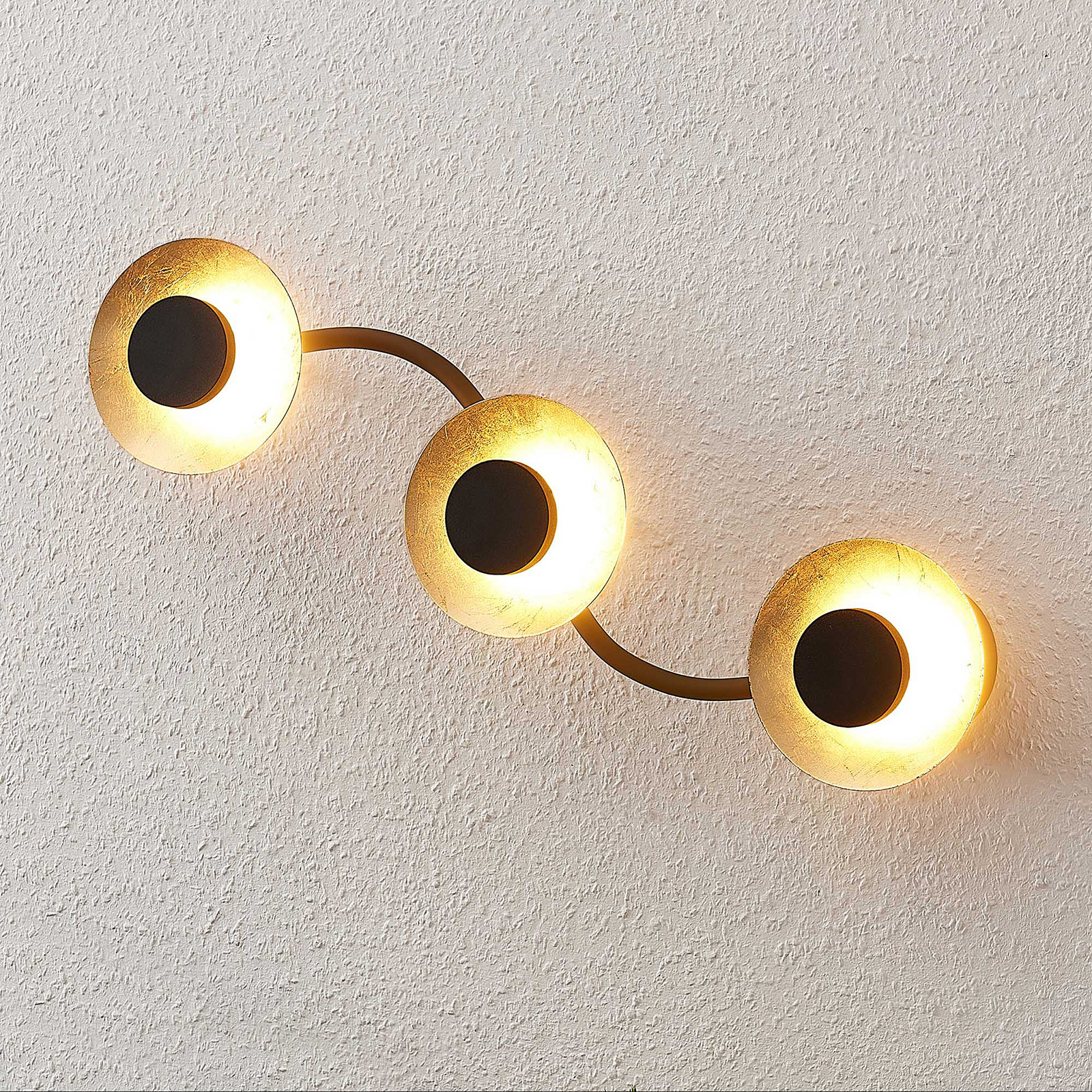 Lindby Graviela LED wall light, three-bulb, for Living / Dining Room, metal, 6 W, energy efficiency: A+, W: 71 cm