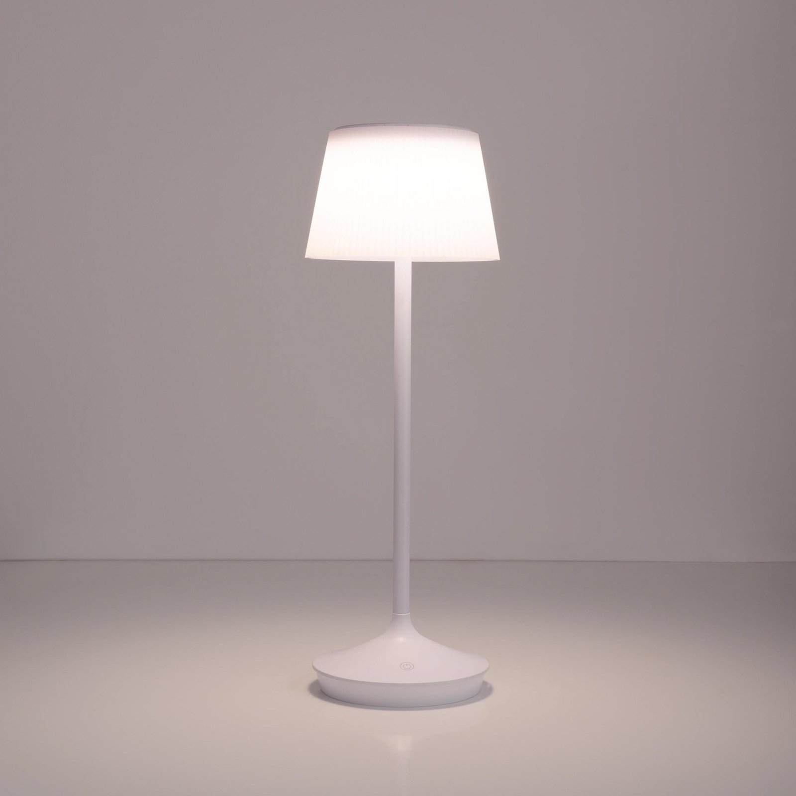LED stolová lampa Emmi CCT nabíjateľná, biela