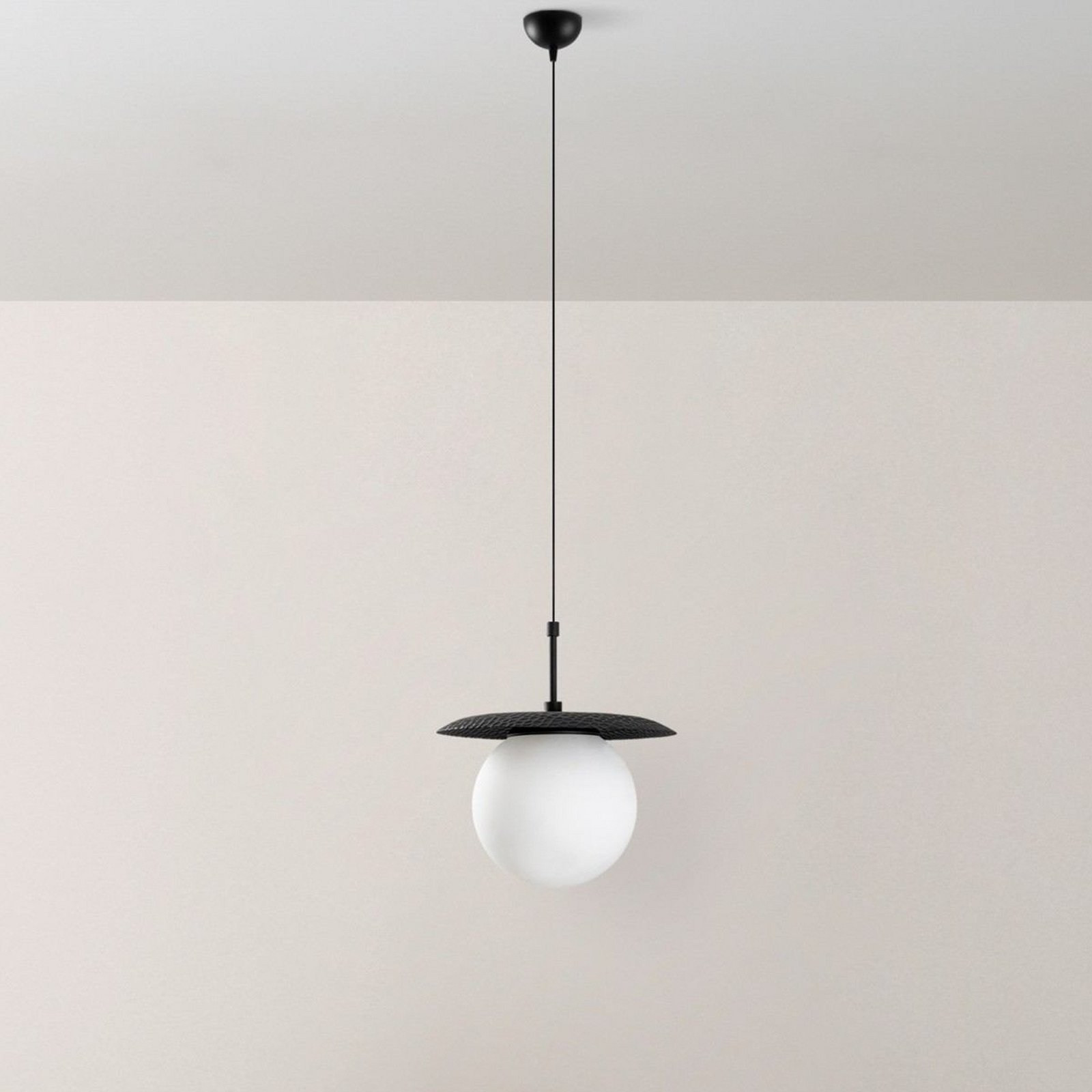 Opviq Lampă suspendată Anemon negru sticlă Ø 30 cm E27 - Camera de zi / sufragerie - Modern - negru alb opal