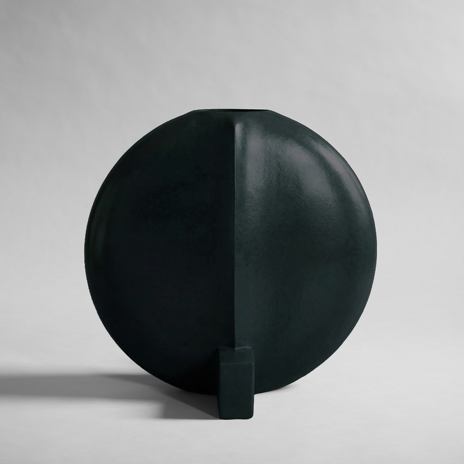 Guggenheim Vase, 45 cm, dunkelgrün, Keramik - 101 Copenhagen Guggenheim Vase, 45 cm, dunkelgrün, Keramik - 101 Copenhagen
