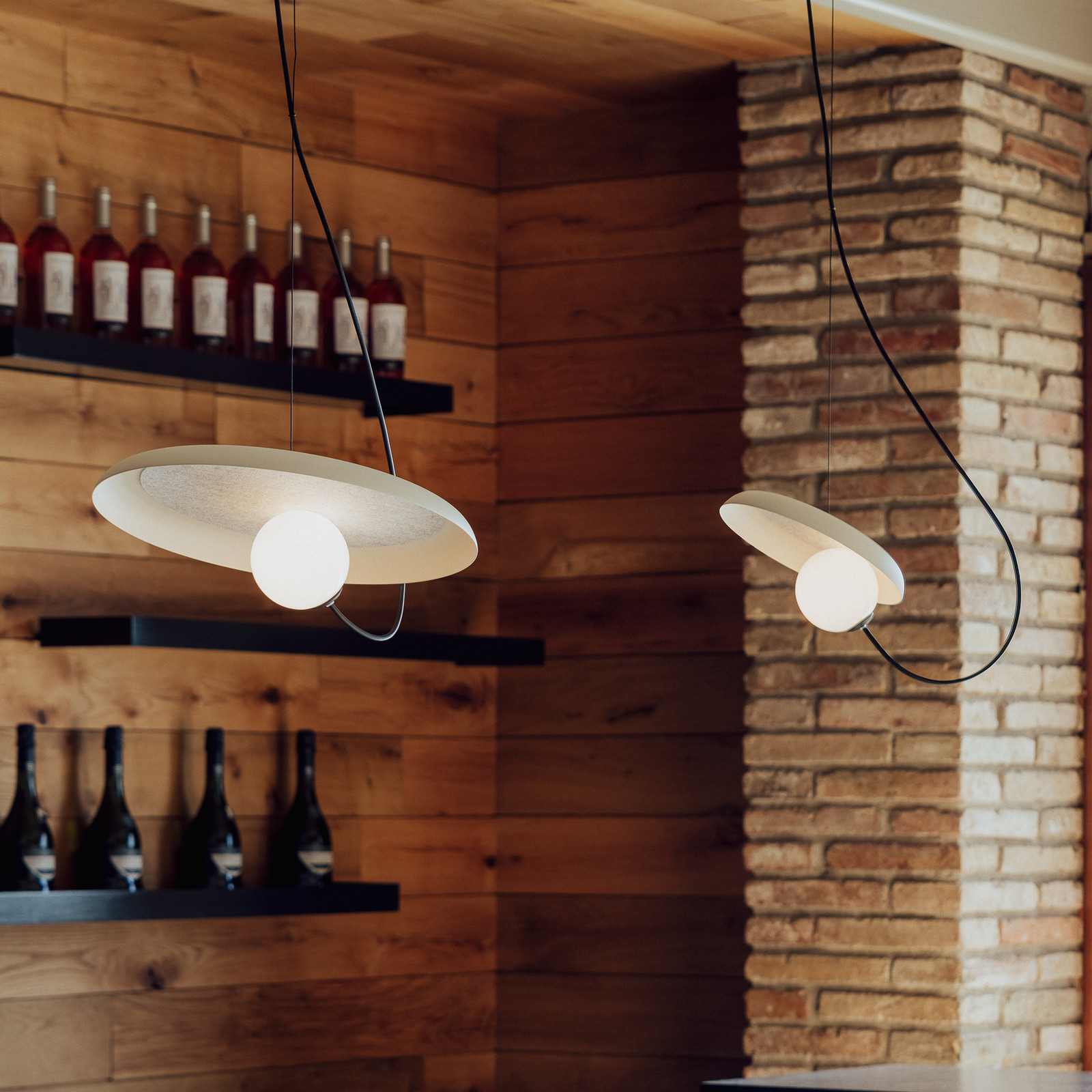 Milan Iluminación Milan Lampă suspendată din sârmă Ø 24 cm culoare nurcă - Camera de zi / sufragerie - design - de culoare nurcă (NCS S2005-Y10R) gri opalină - Metal