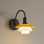 Louis Poulsen wandlamp PH 2/2, uitstrekking 32 cm, amber/wit