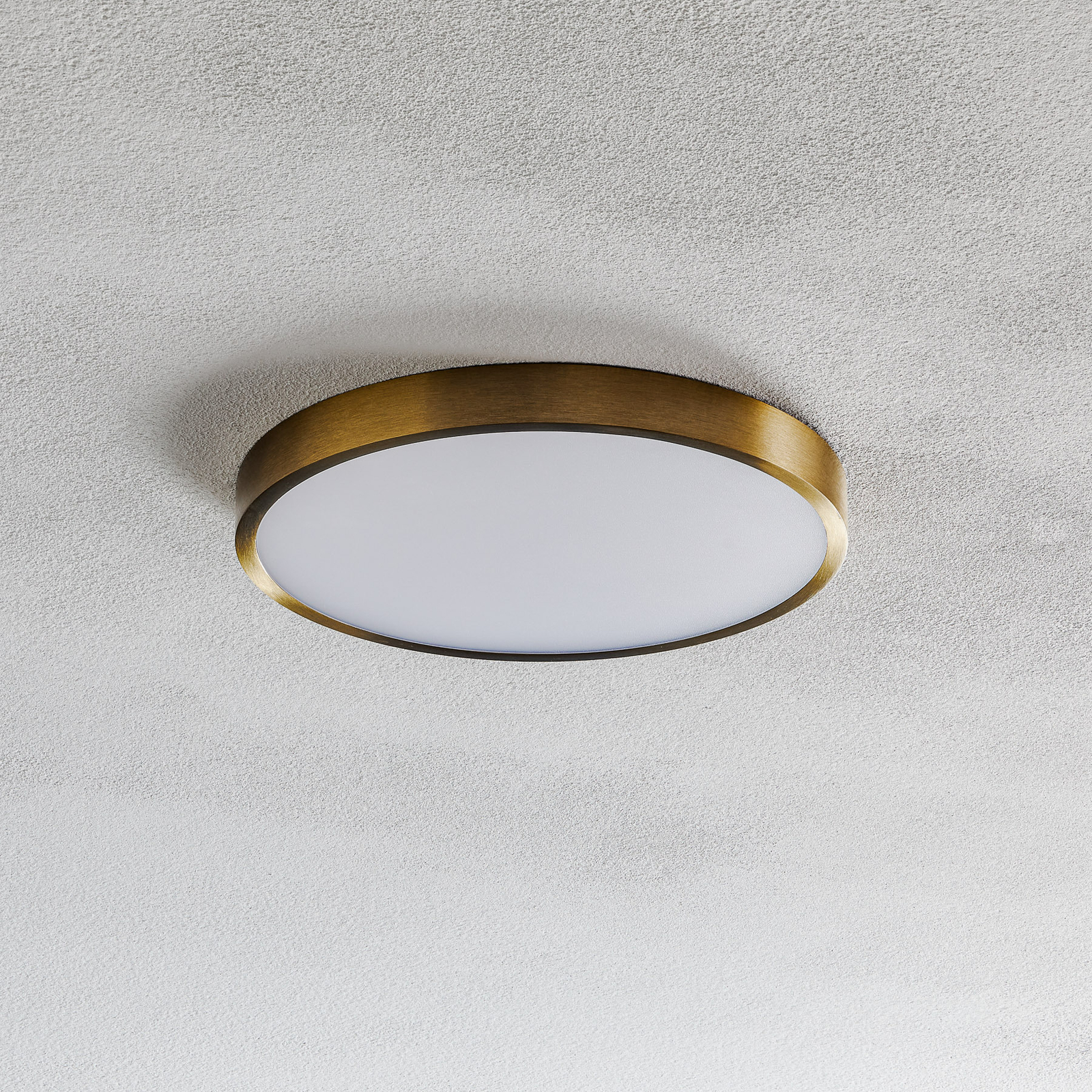 Bully LED ceiling light with patina look, Ø 24 cm