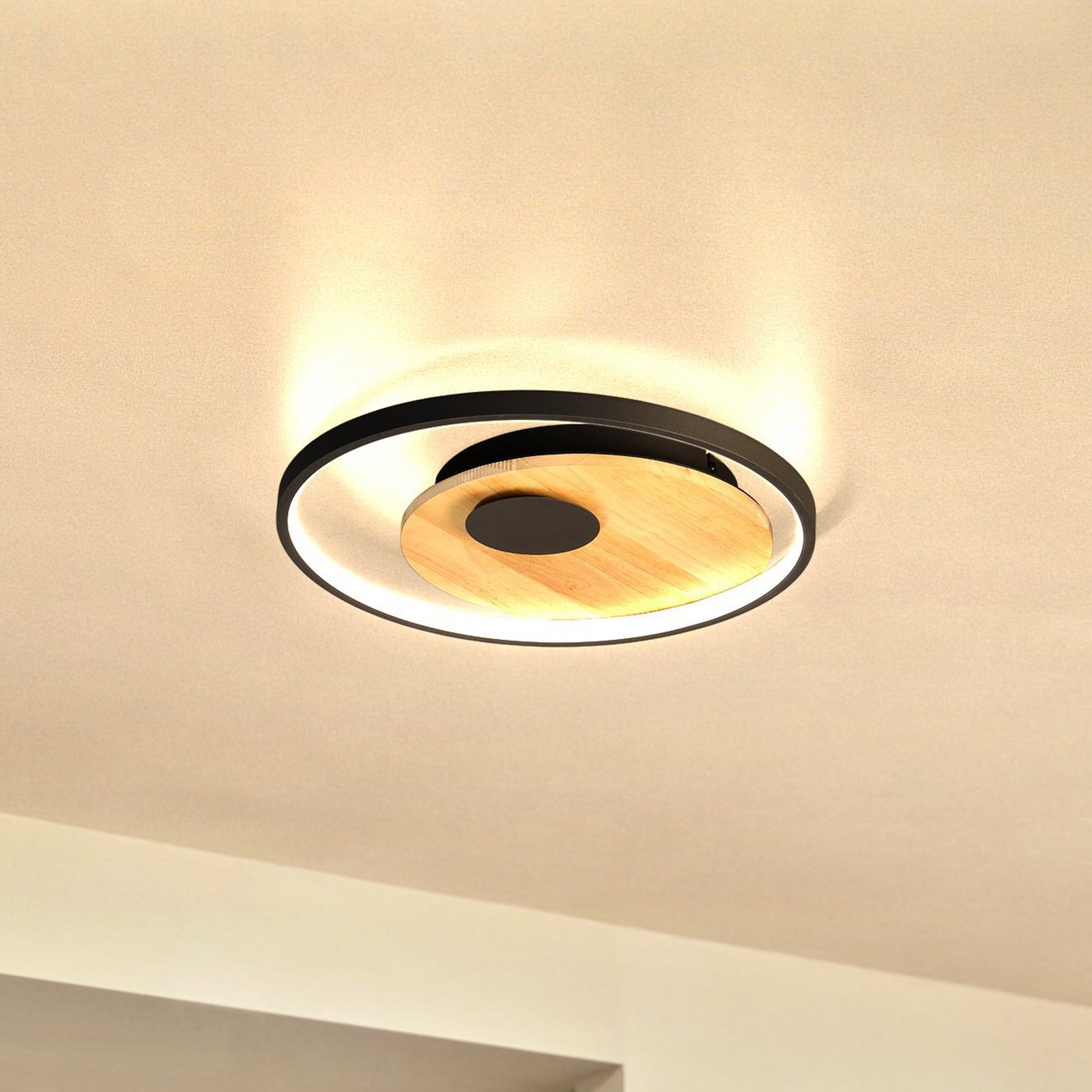 Plafonieră LED Marit, Ø 40 cm, negru nisip, metal/lemn