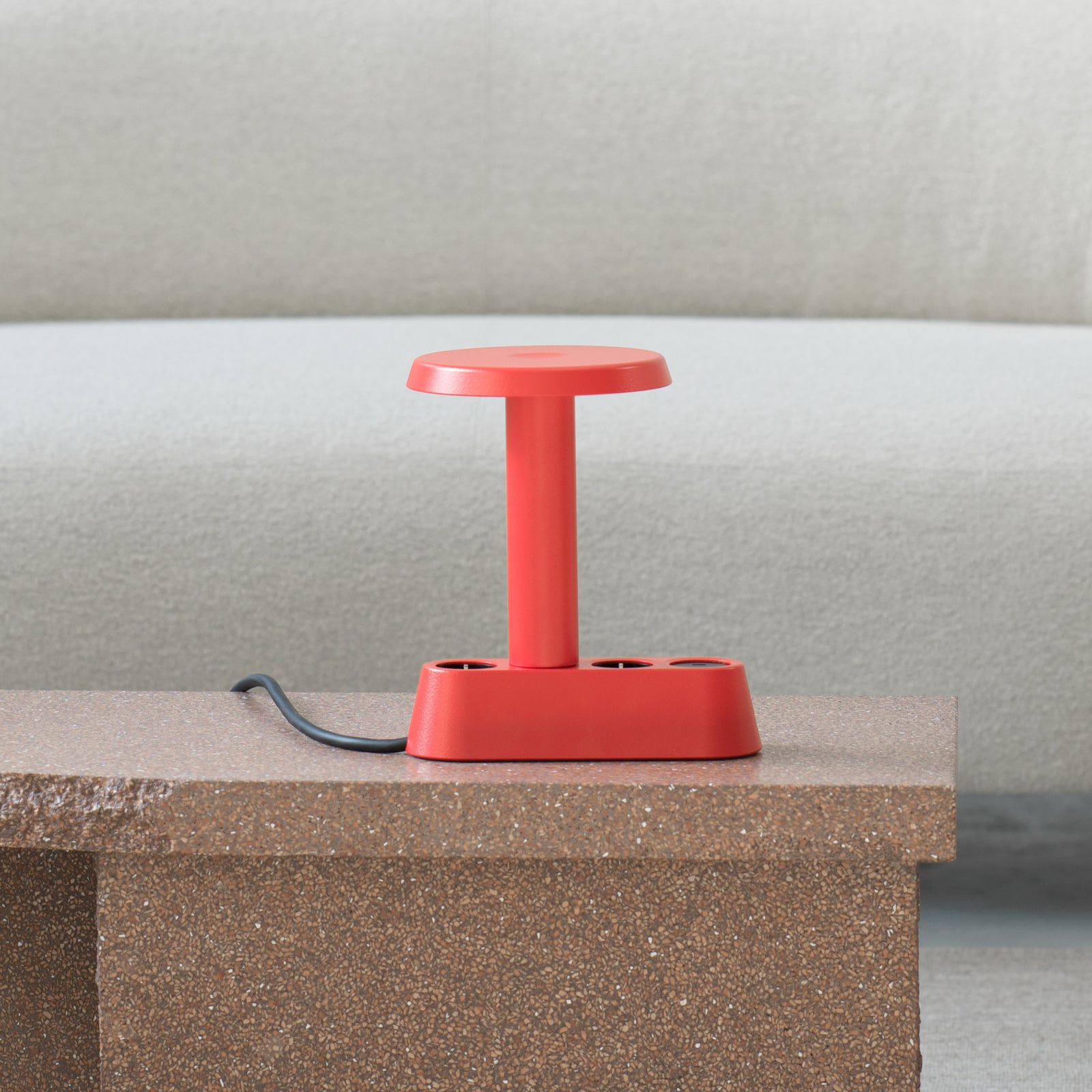 Prise NOMAD BLOCK, rouge clair, 4 x type F - Forming Function
