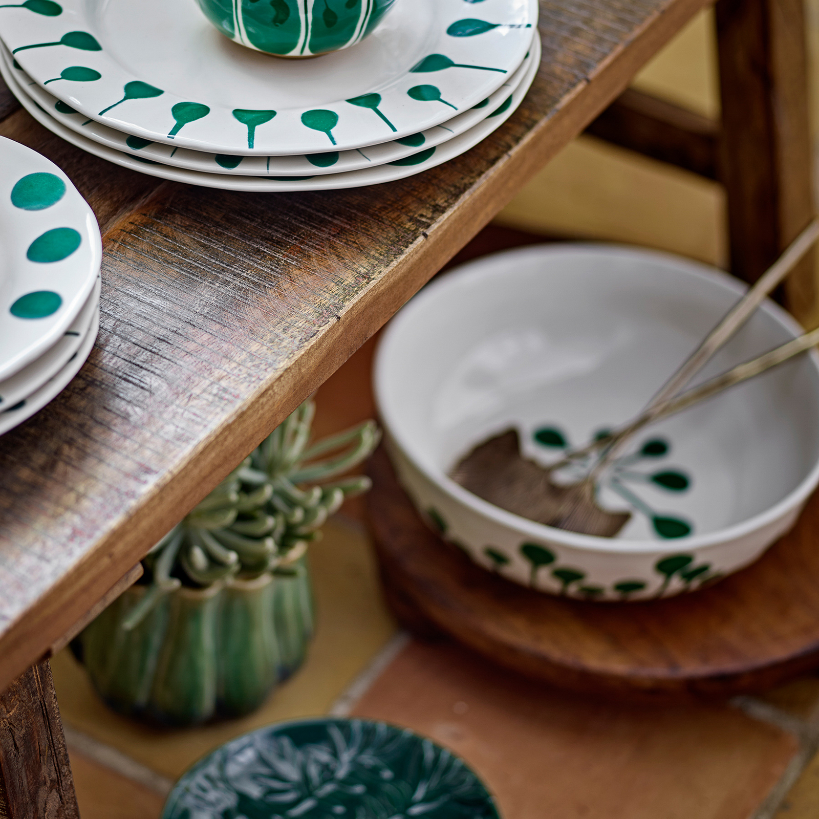 Bol Linora, blanc/vert, hauteur 9 cm, céramique - Bloomingville