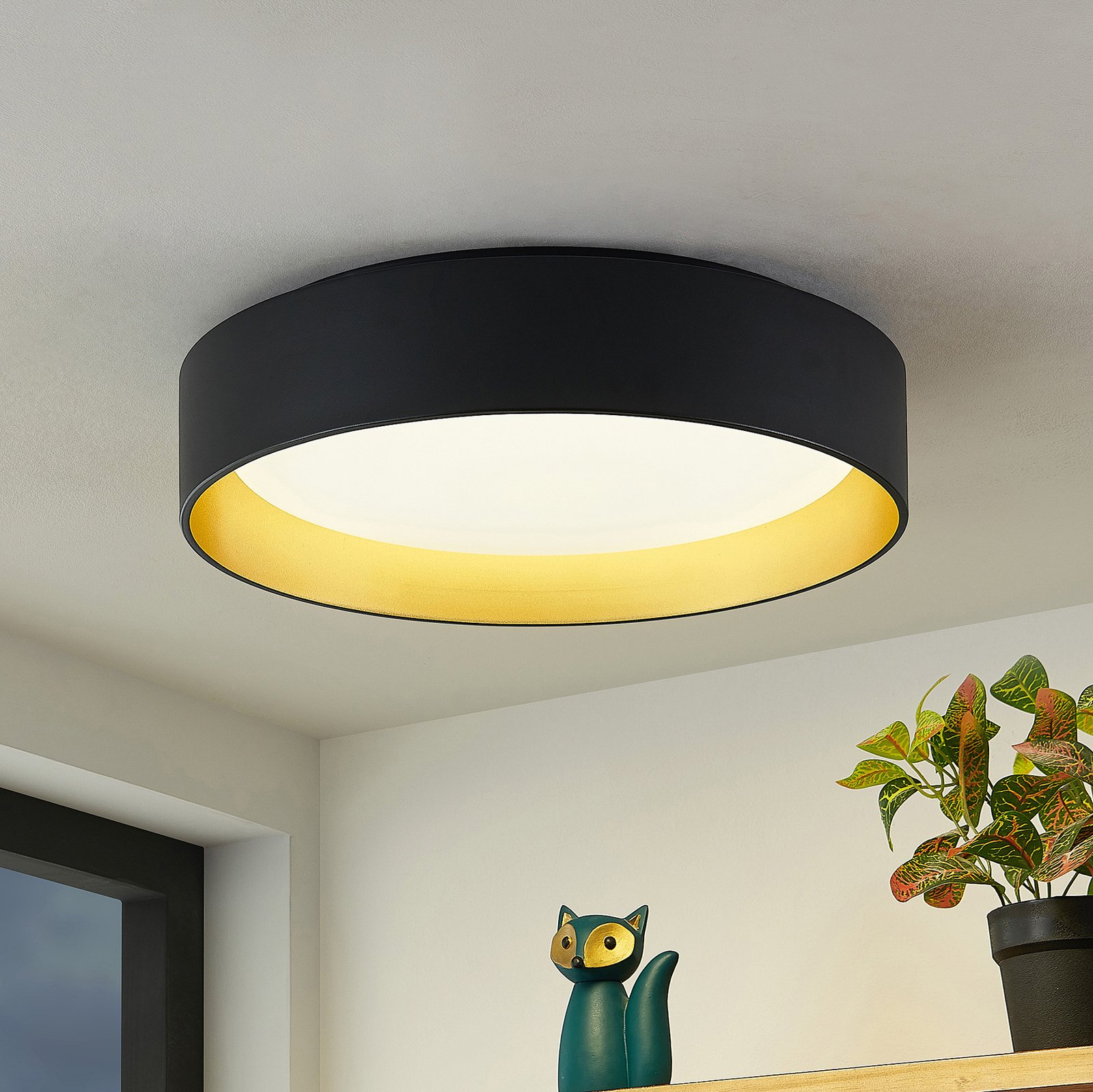 Lindby Gracjan LED ceiling light CCT black gold