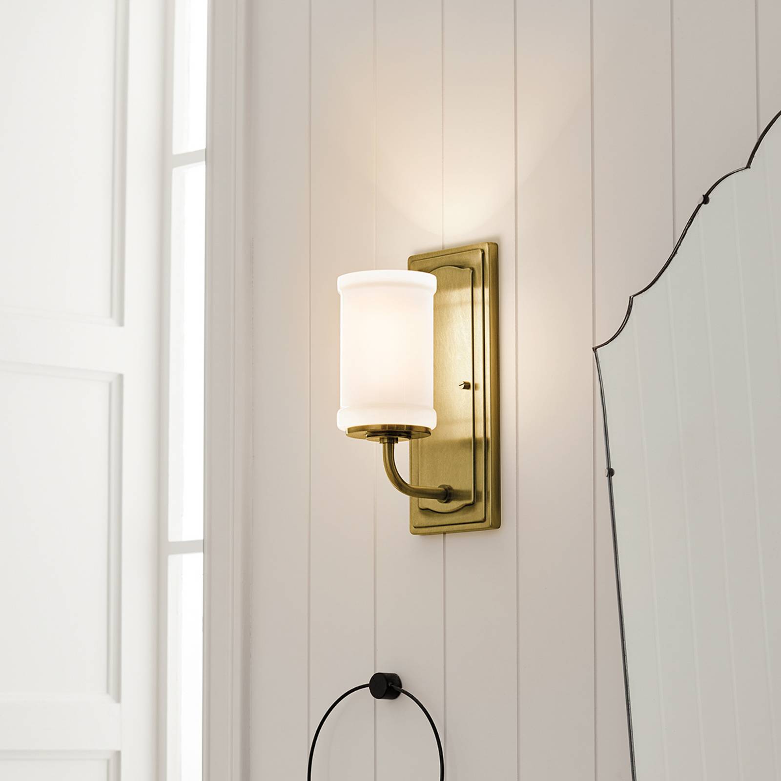 KICHLER Wandlamp Vetivene, messing, hoogte 31 cm, metaal, IP44 G9-LED