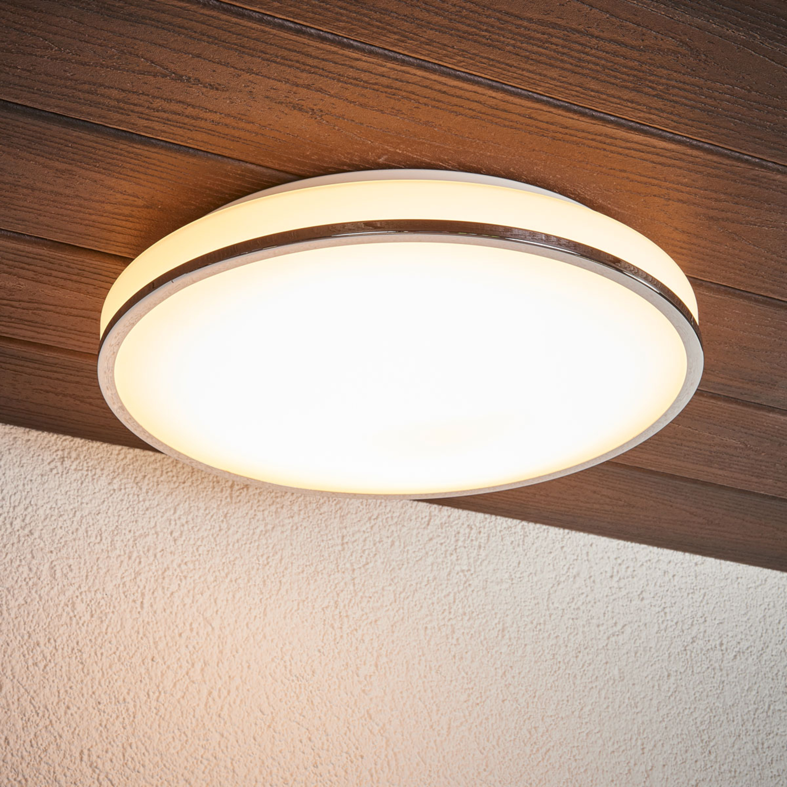 Lámpara de baño LED Lyss, óptima potencia luminosa