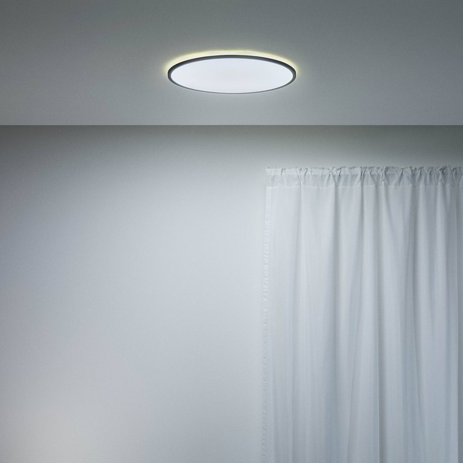 WiZ SuperSlim LED-loftlampe CCT Ø43cm sort