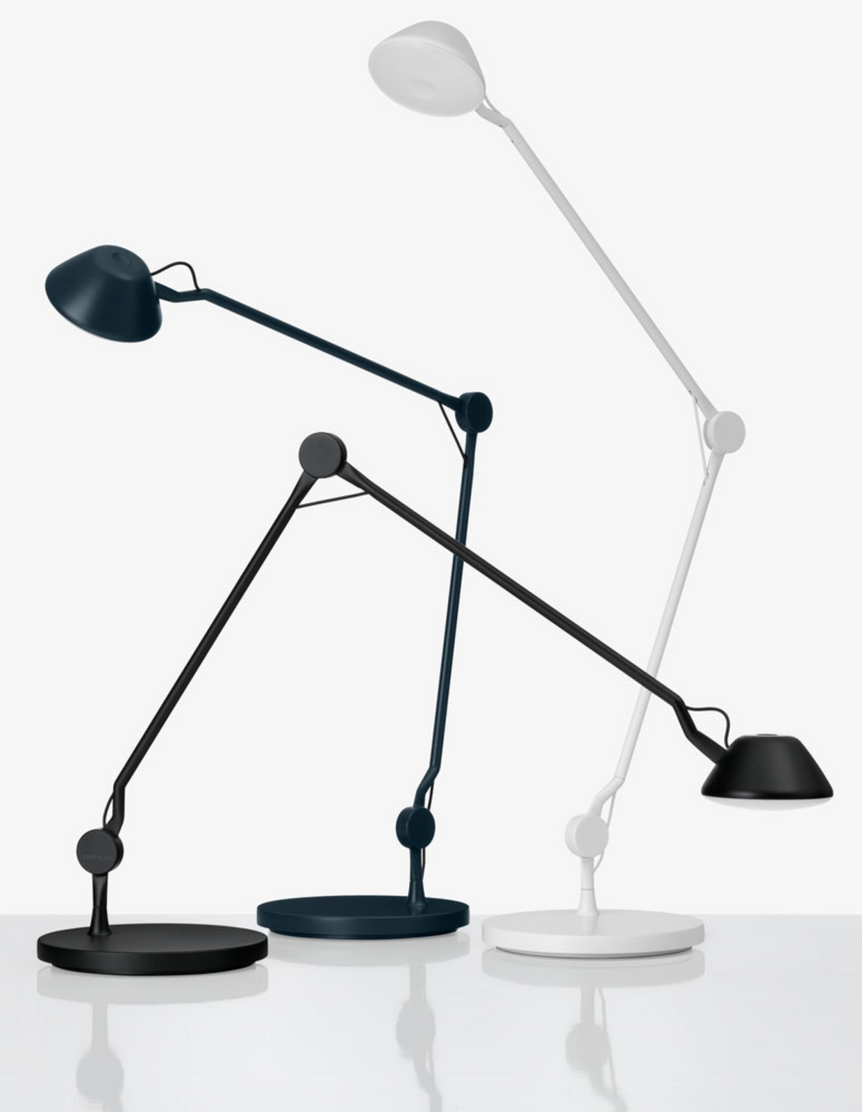 AQ01 Table Lamp Matte Black - Fritz Hansen