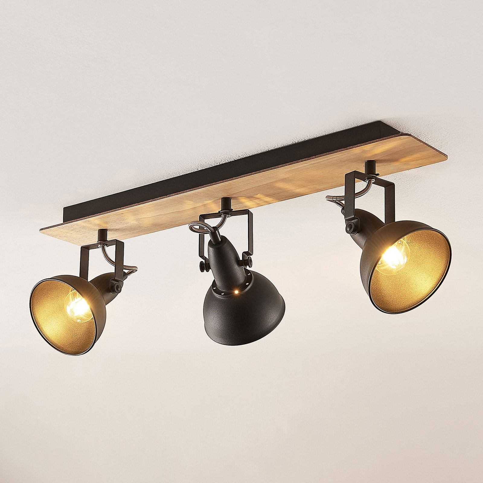 Lindby Aylis lámpara de techo negra madera 3 luces