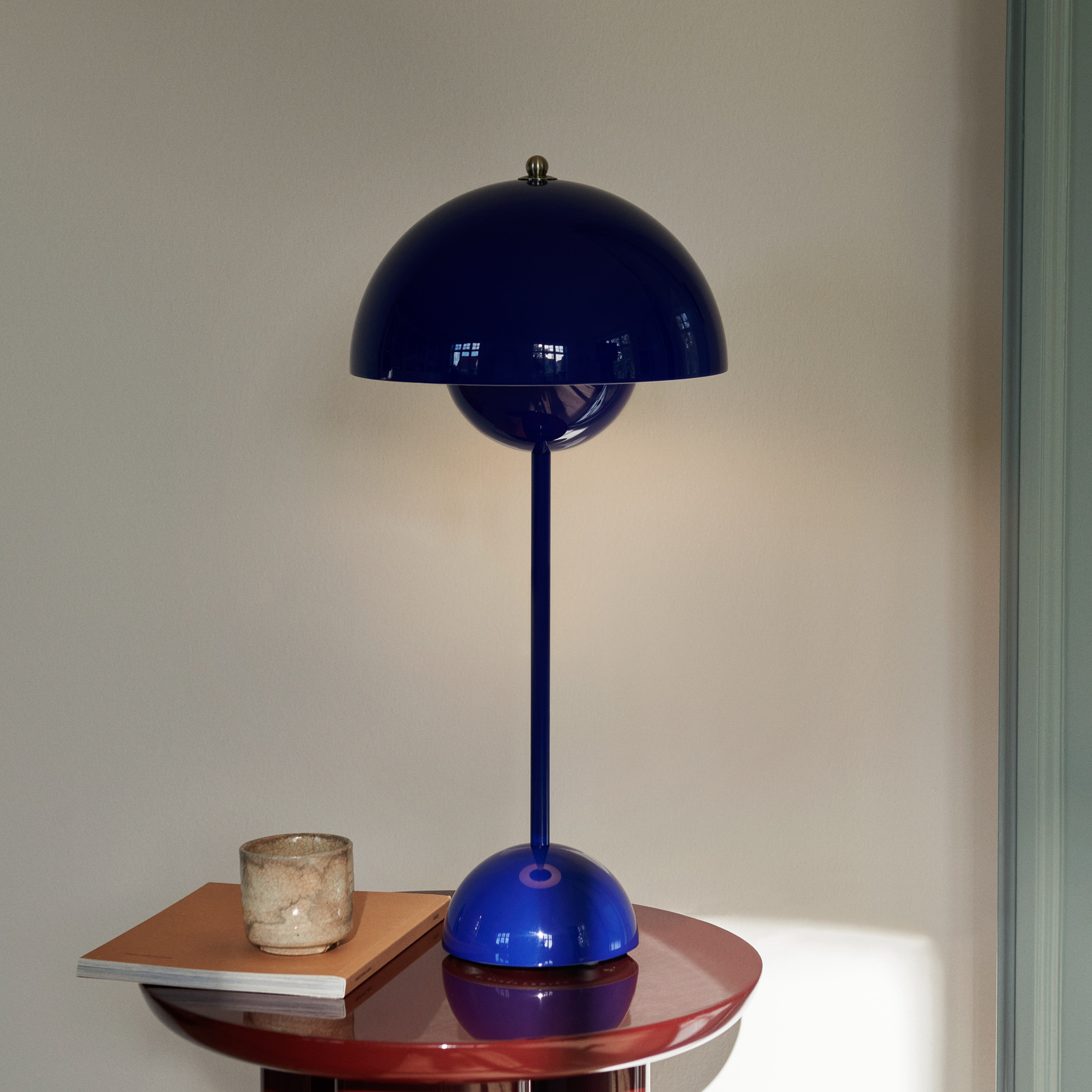 &Tradition Flowerpot VP3 lámpara de mesa, azul cobalto