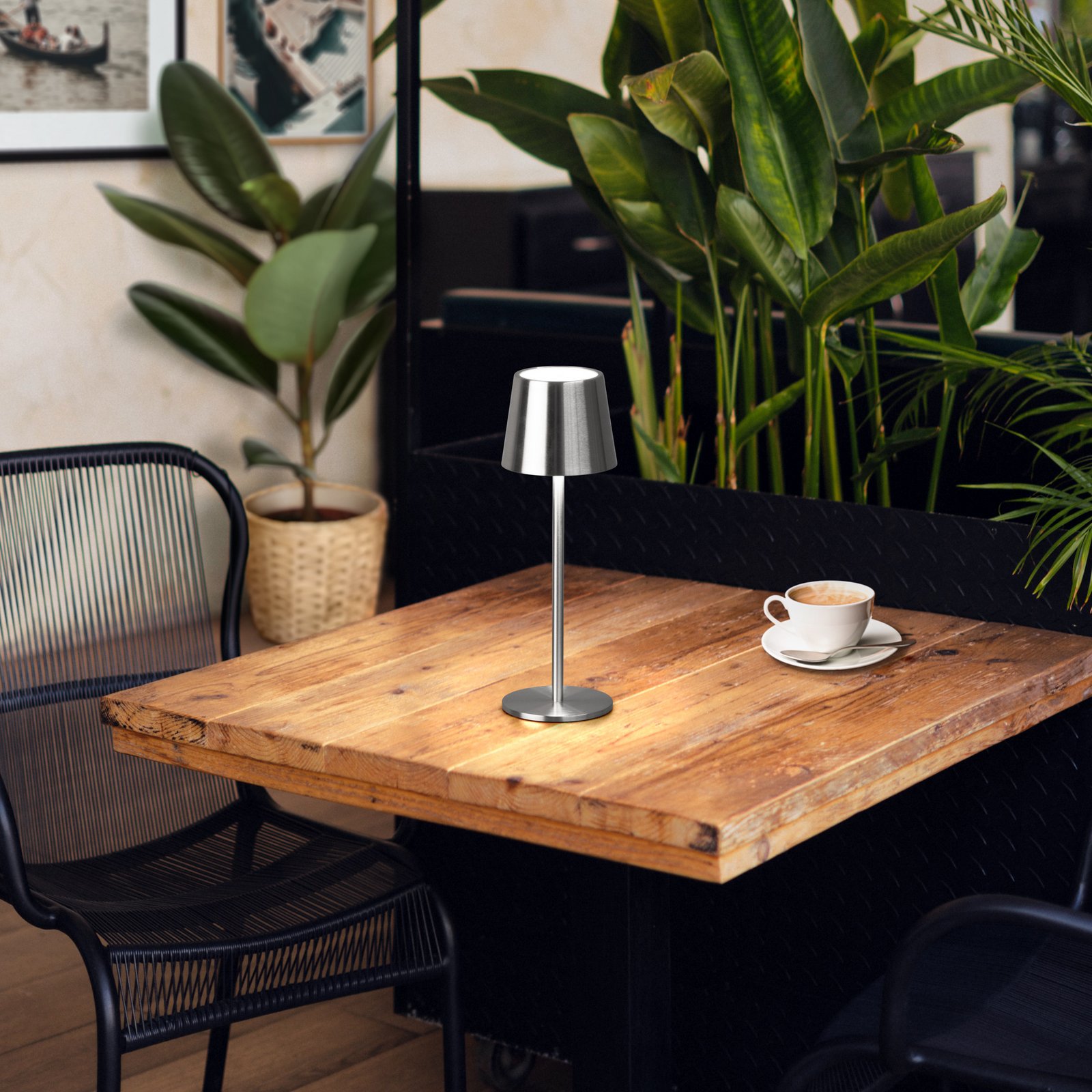 LED-Akku-Tischlampe Roxi, nickelfarben, Metall, IP54, Dimmer
