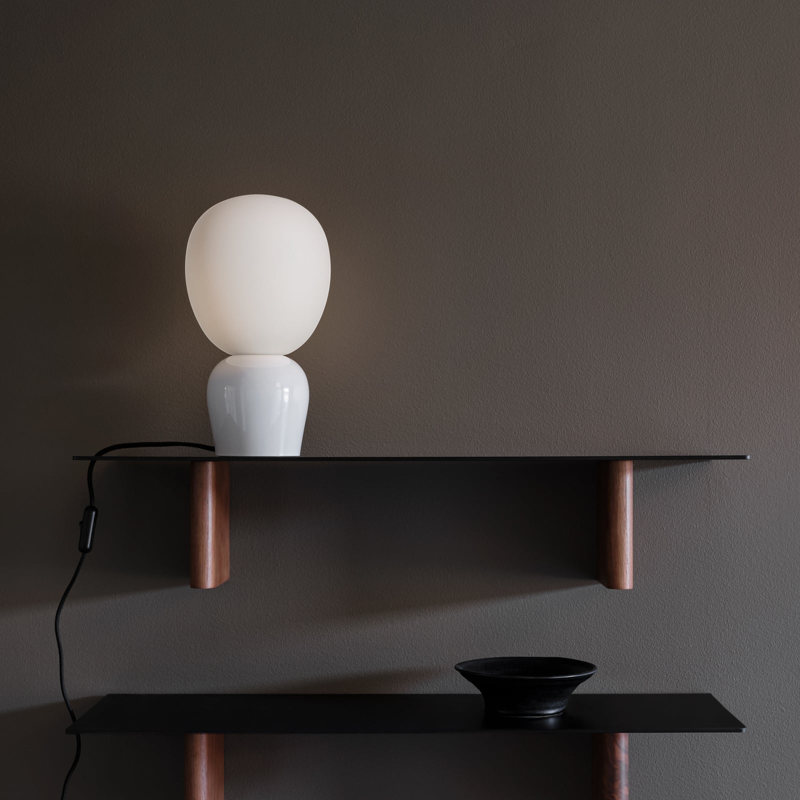 Lampe à poser Buddy, blanche, métal/verre, hauteur 33,5 cm - Belid