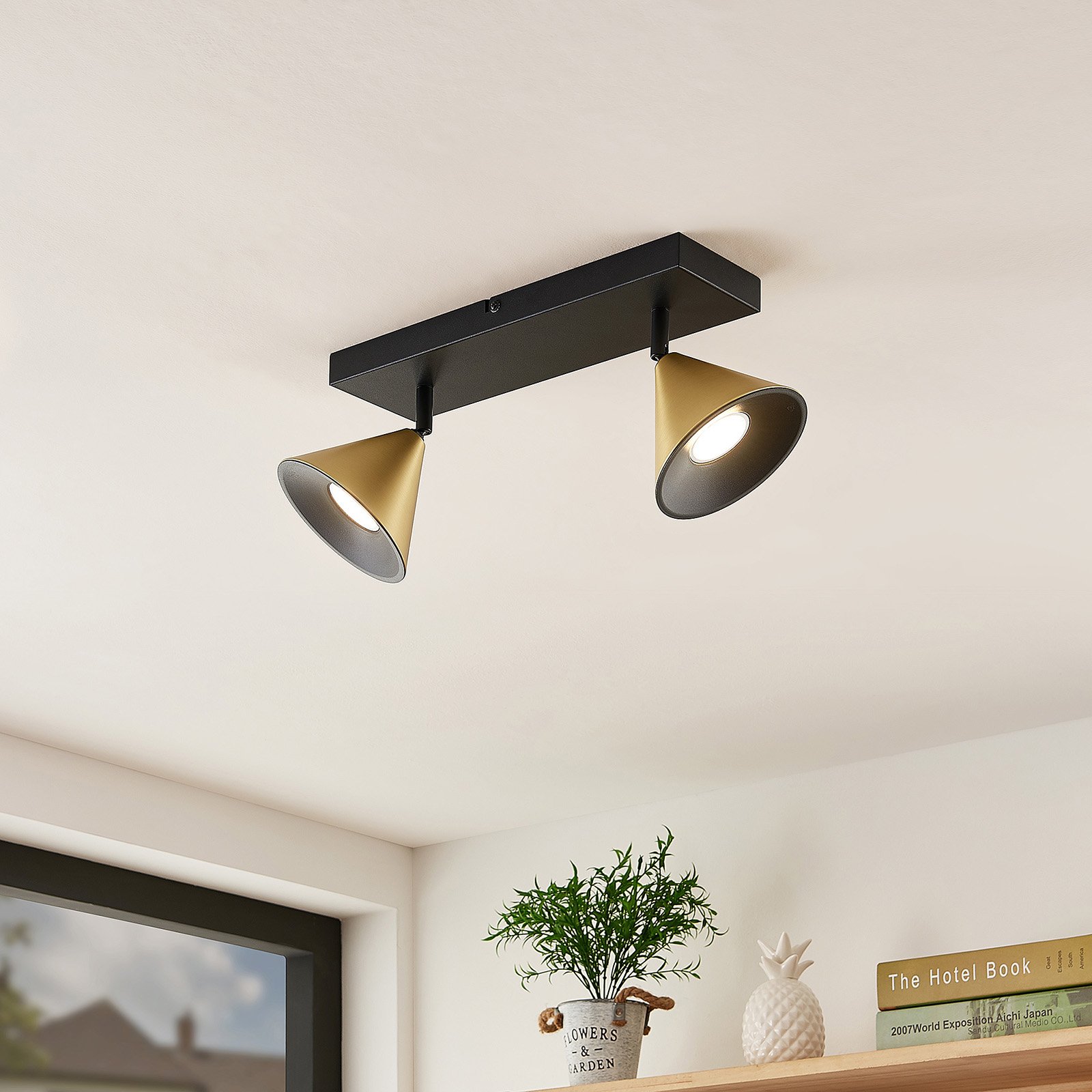 Kartio Deckenlampe 2-fl.,neigbar, messing