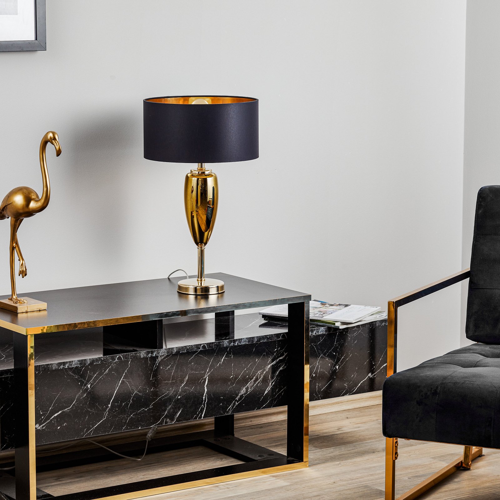Show Ogiva - lampe à poser textile noir et or
