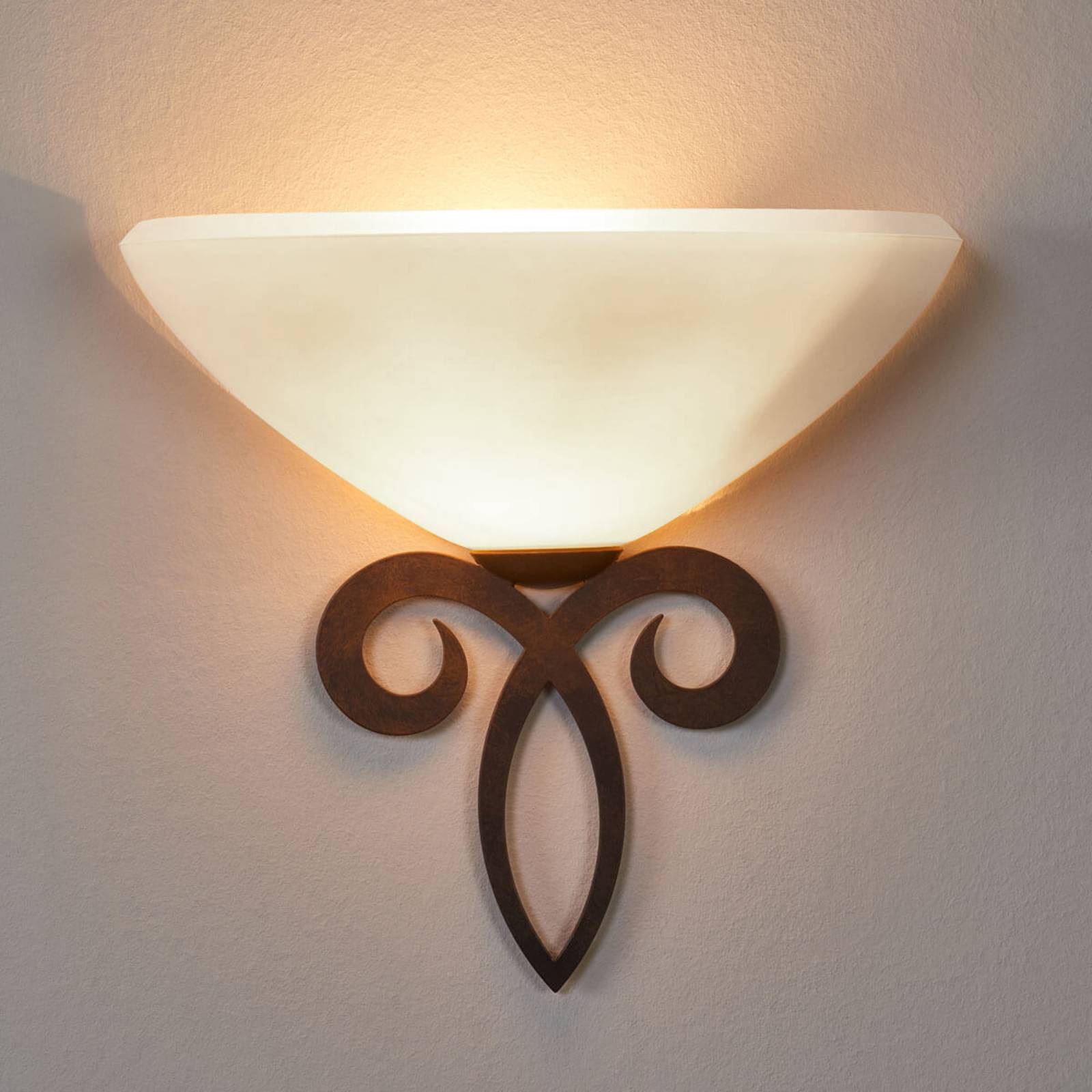 Lampa ścienna Luca w stylu rustykalnym klosz biały