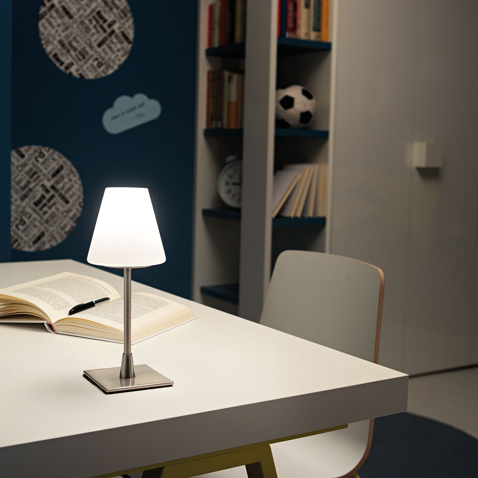 Lucy LED table lamp with a touch dimmer, chrome