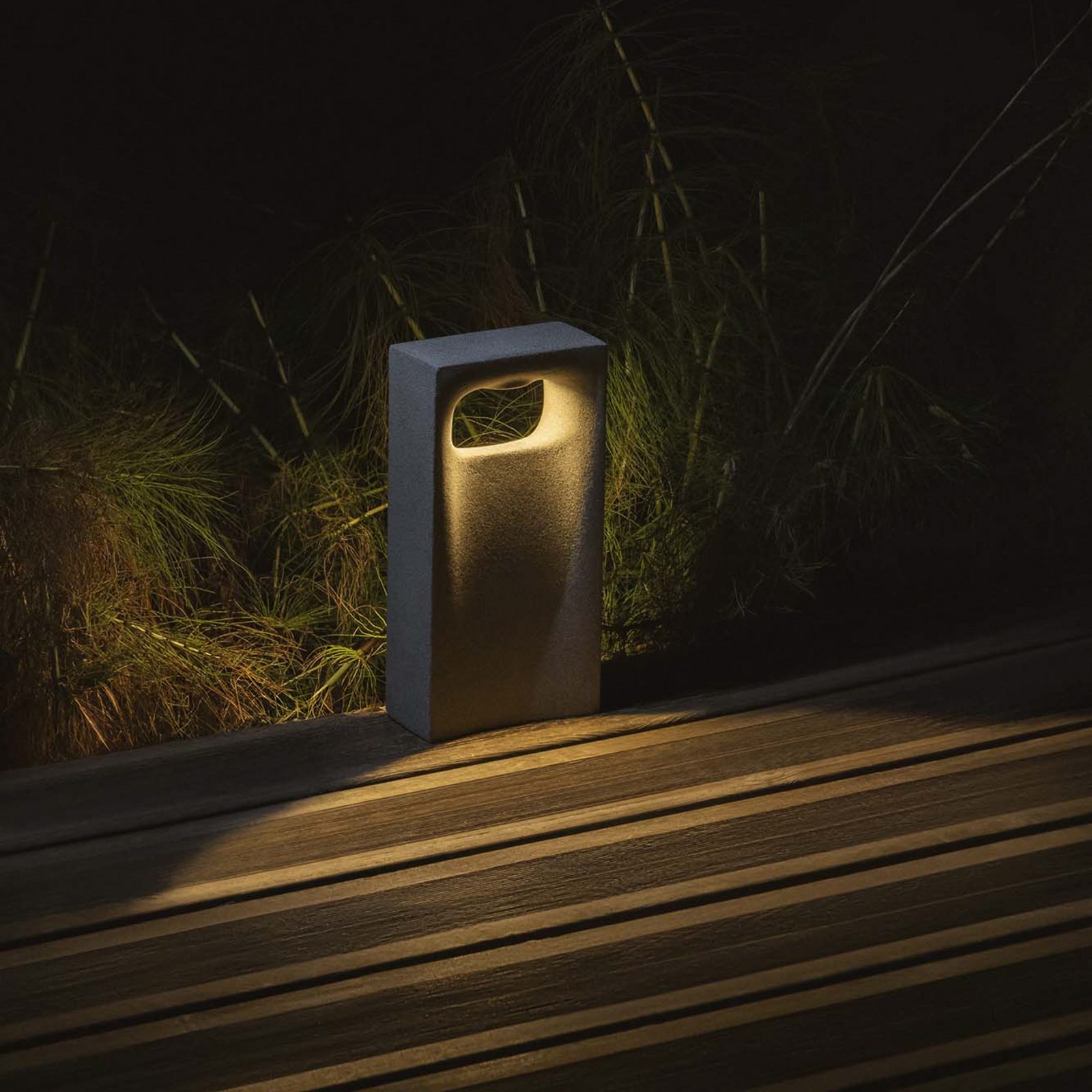 Glint LED pedestal light, 3000K, 40 cm, grey, concrete, IP55