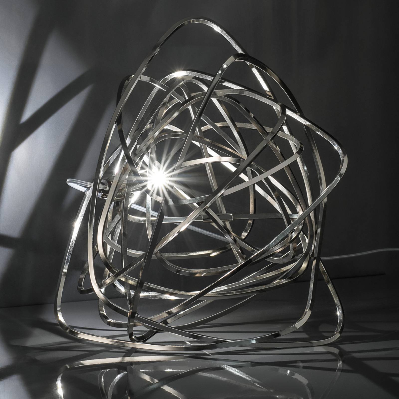 Terzani Doodle – LED-bordlampe i nikkel
