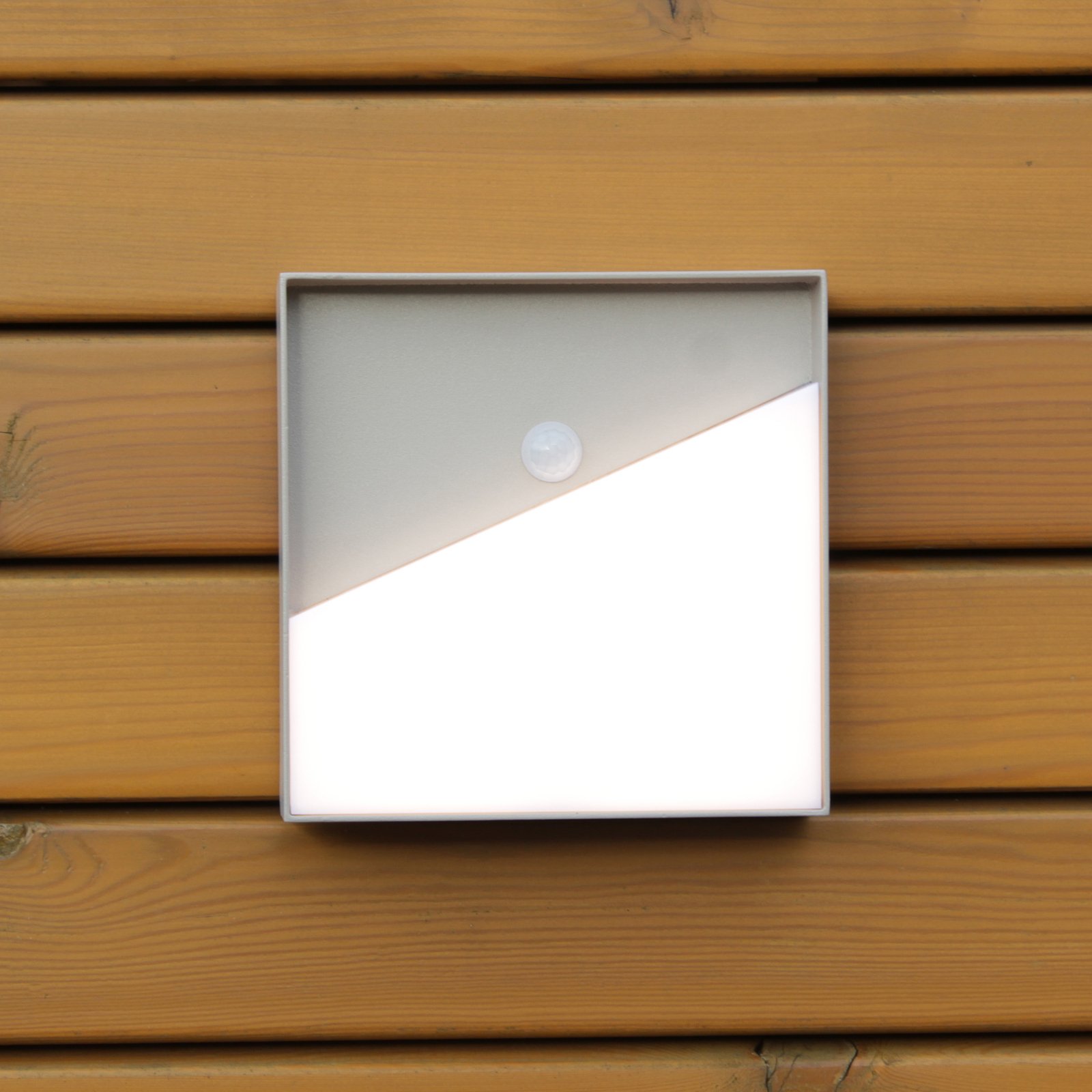 Aplique de pared LED Meg, color arena, 15 x 15 cm, sensor