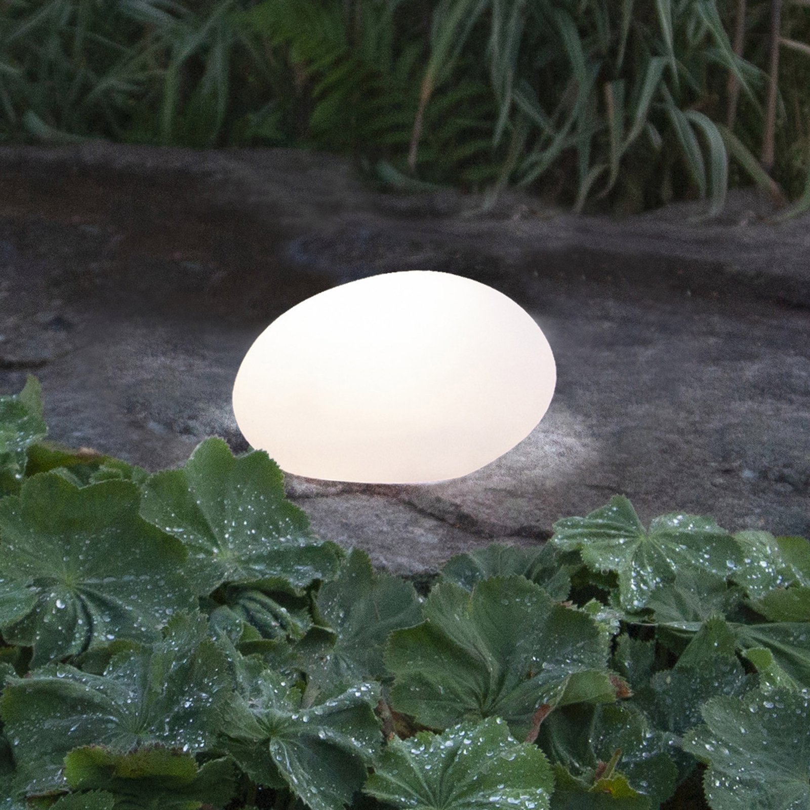 LED lamp op zonne energie Globy steenvorm 26,5 cm