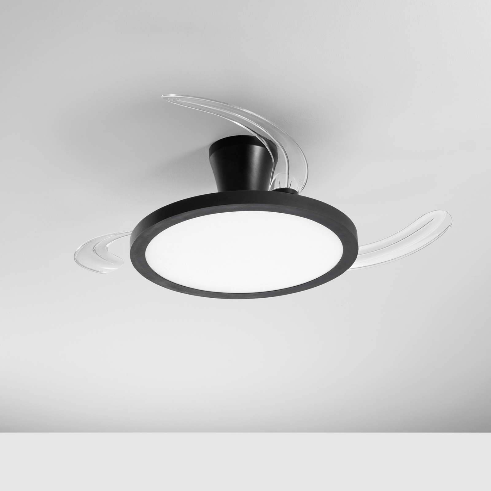 Condor-LED-kattotuuletin, musta, halkaisija 106 cm, CCT RGB, hiljainen