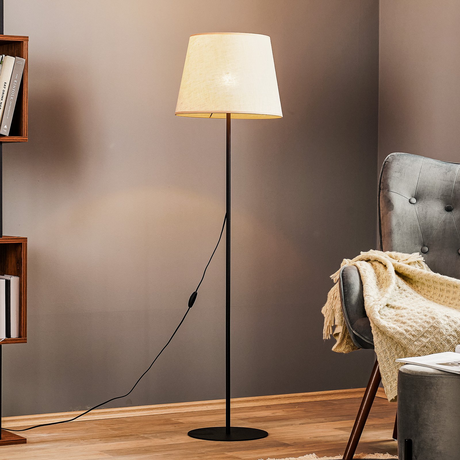 Chicago floor lamp with a linen lampshade